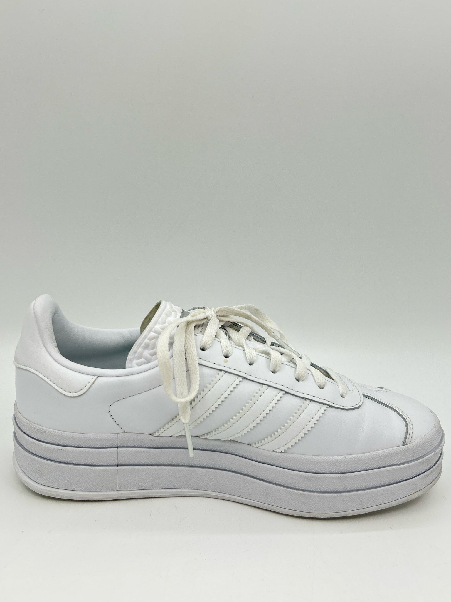ADIDAS Size 7.5 White Women Sneakers