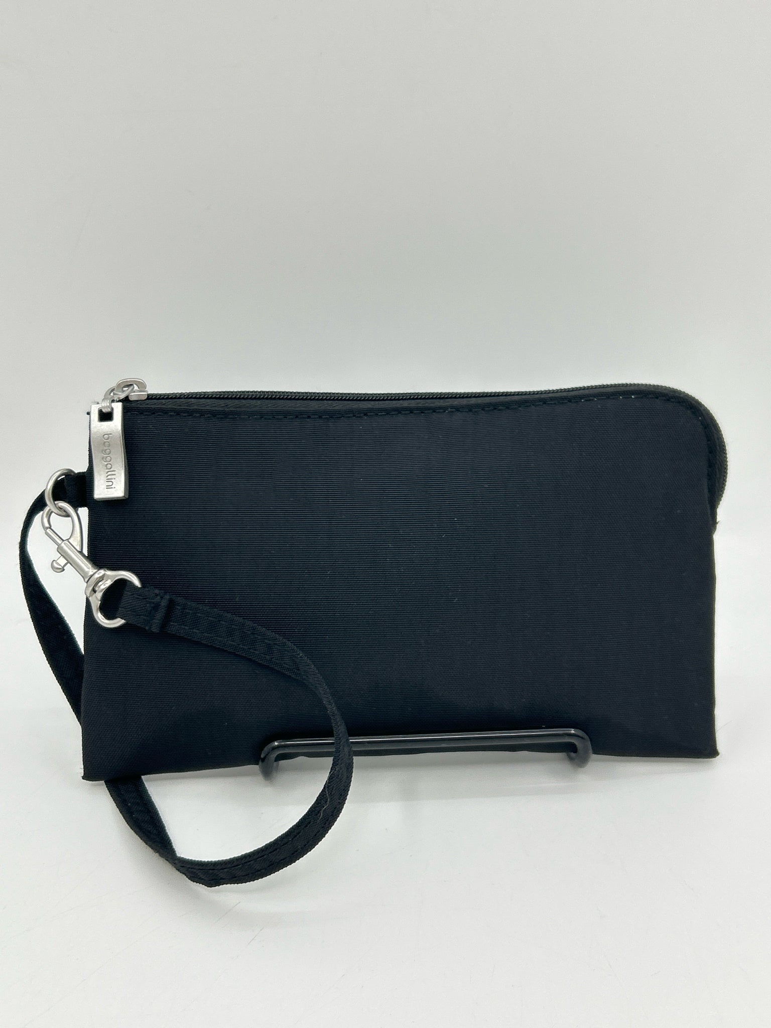 BAGGALLINI Black Women Wristlet