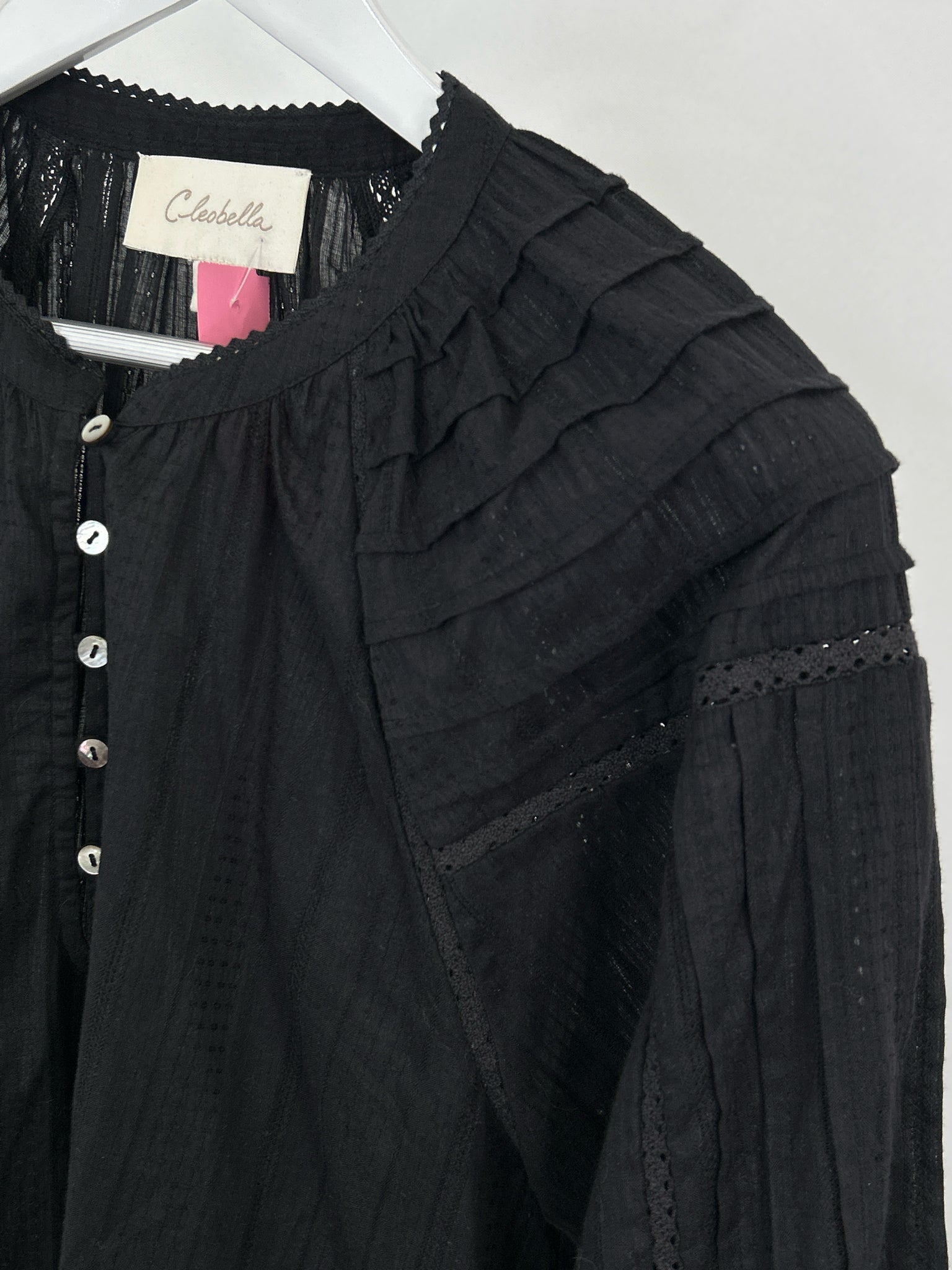 CLEOBELLA Size M Black Women Top