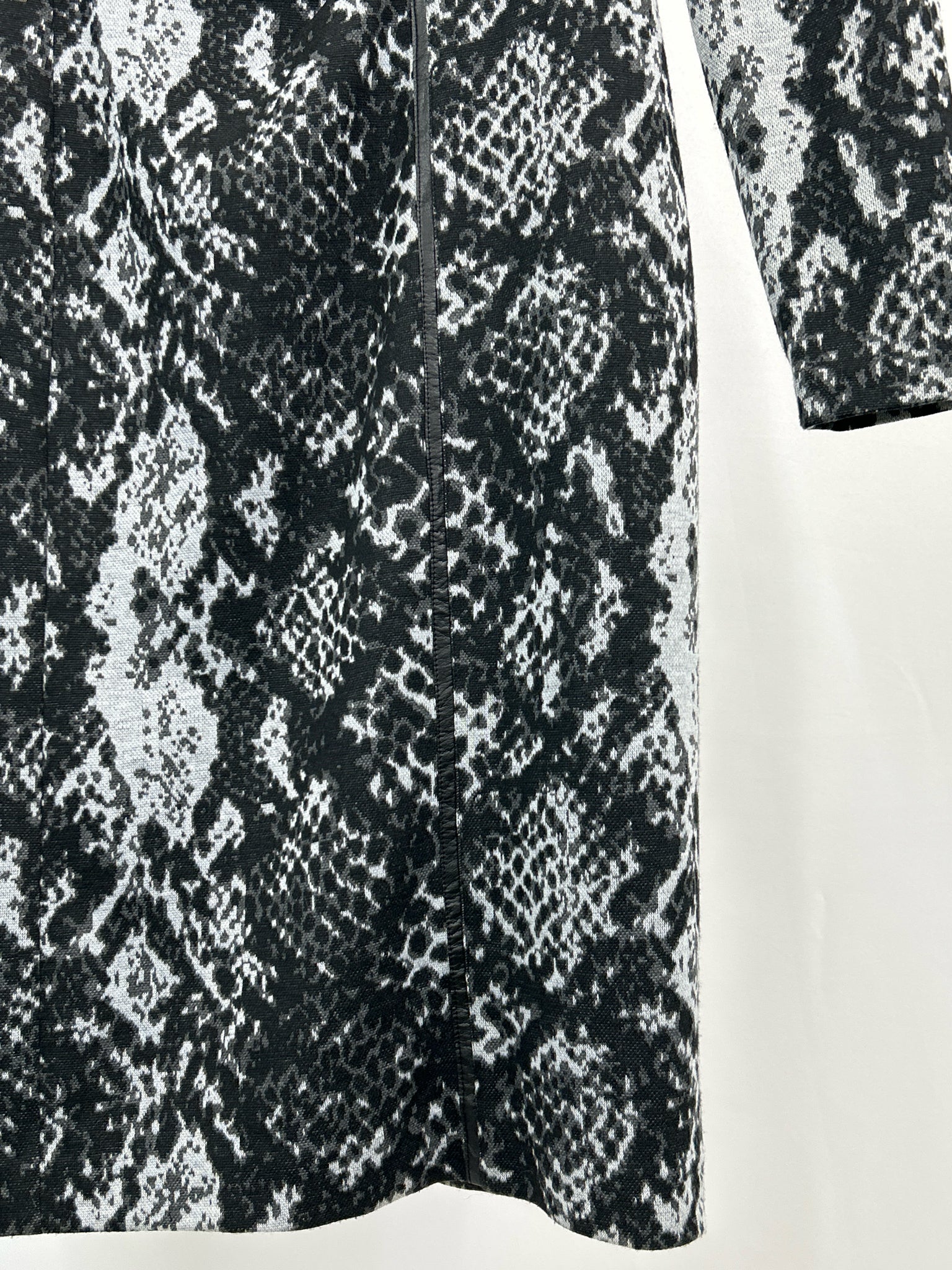 KAY UNGER Size 10 Gray & Black Women Dress