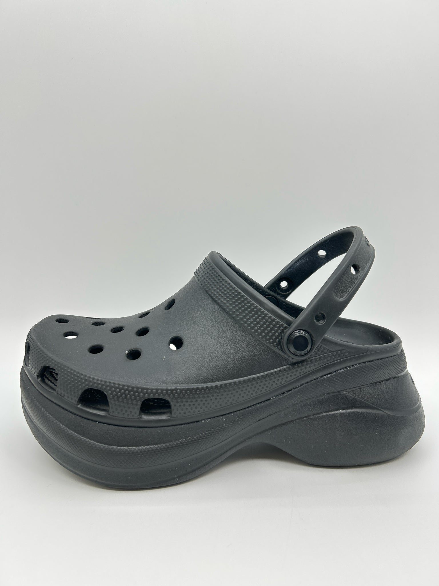 CROCS Size 9 Black Women's Clogs