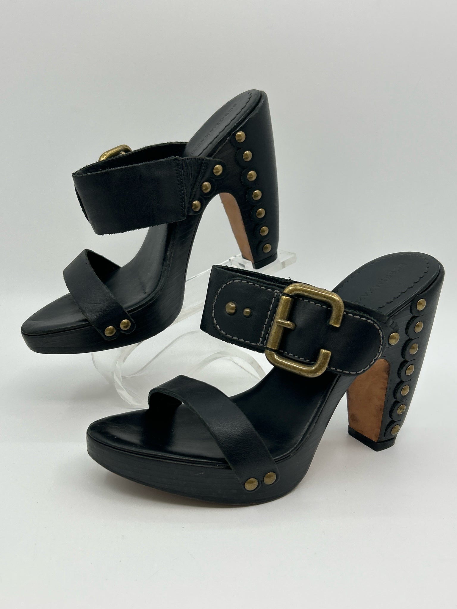 BCBGMAXAZRIA Size 6 Black Women Sandal