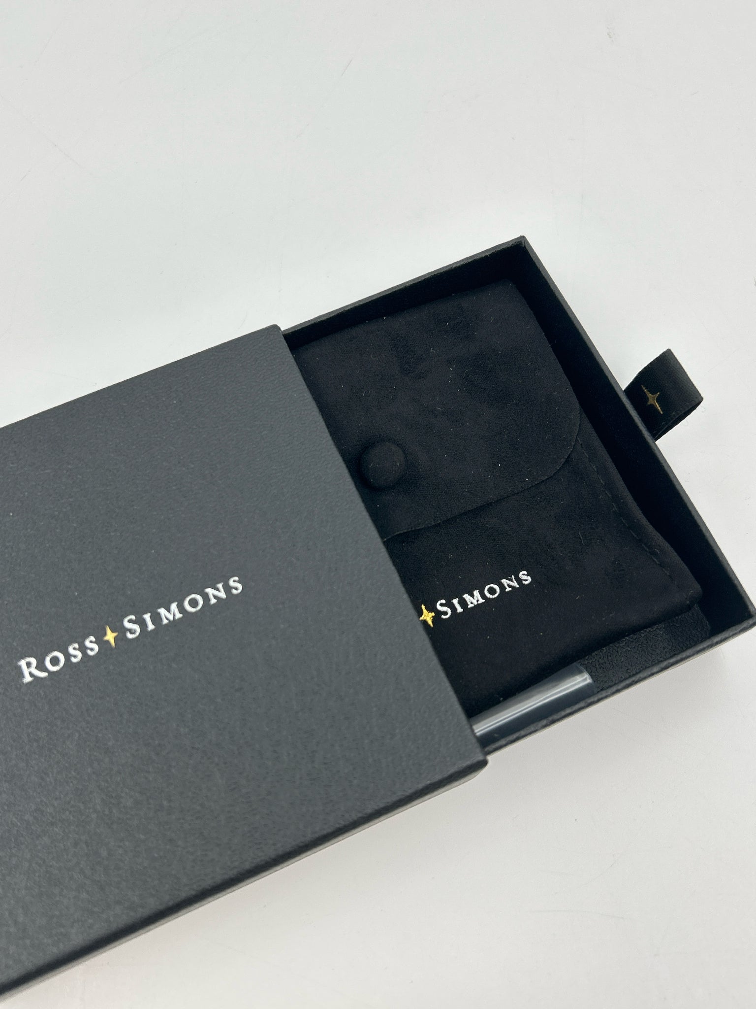 ROSS SIMONS Silver Necklace