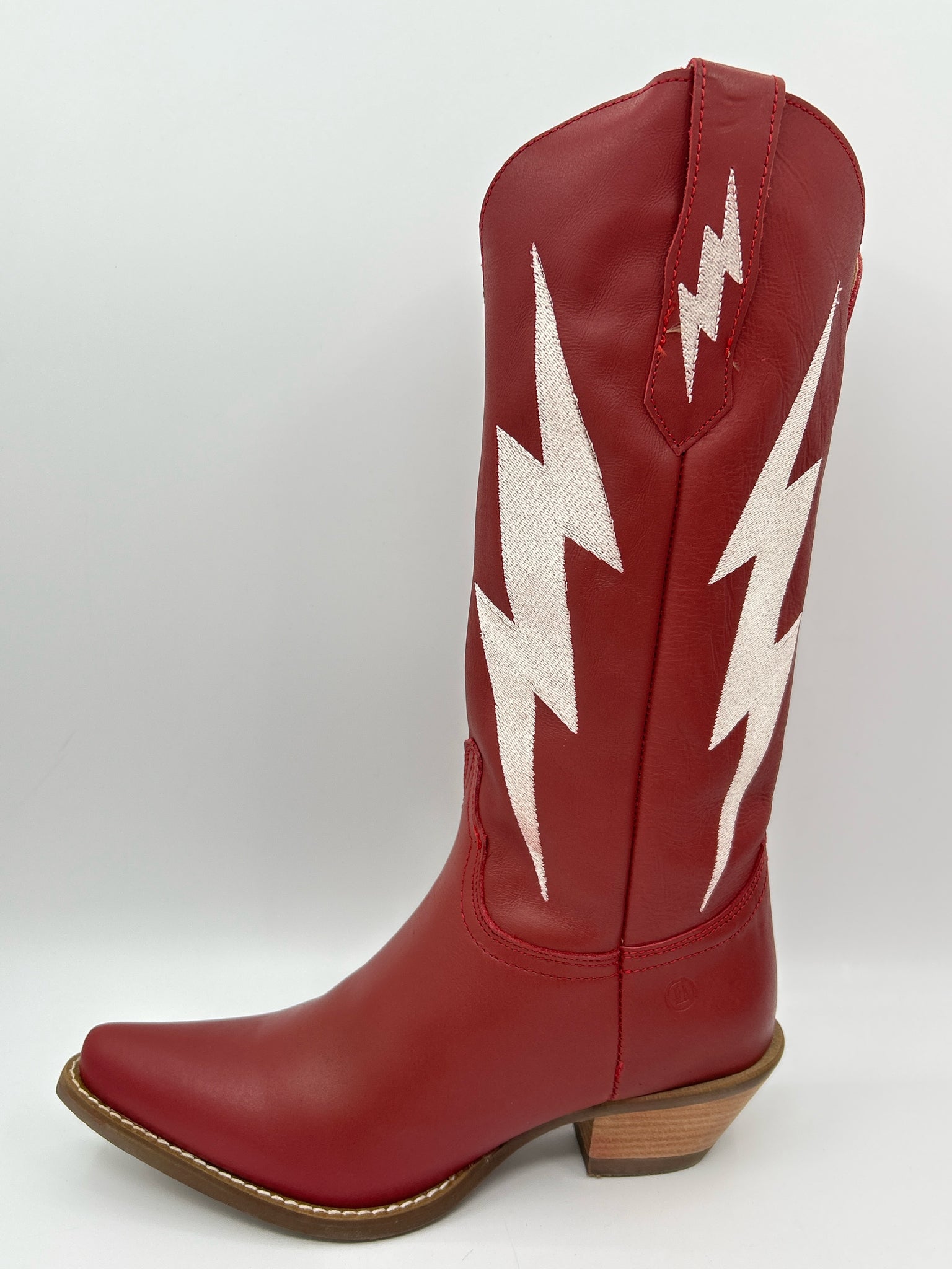 DINGO Size 7.5M red and white Women Boots