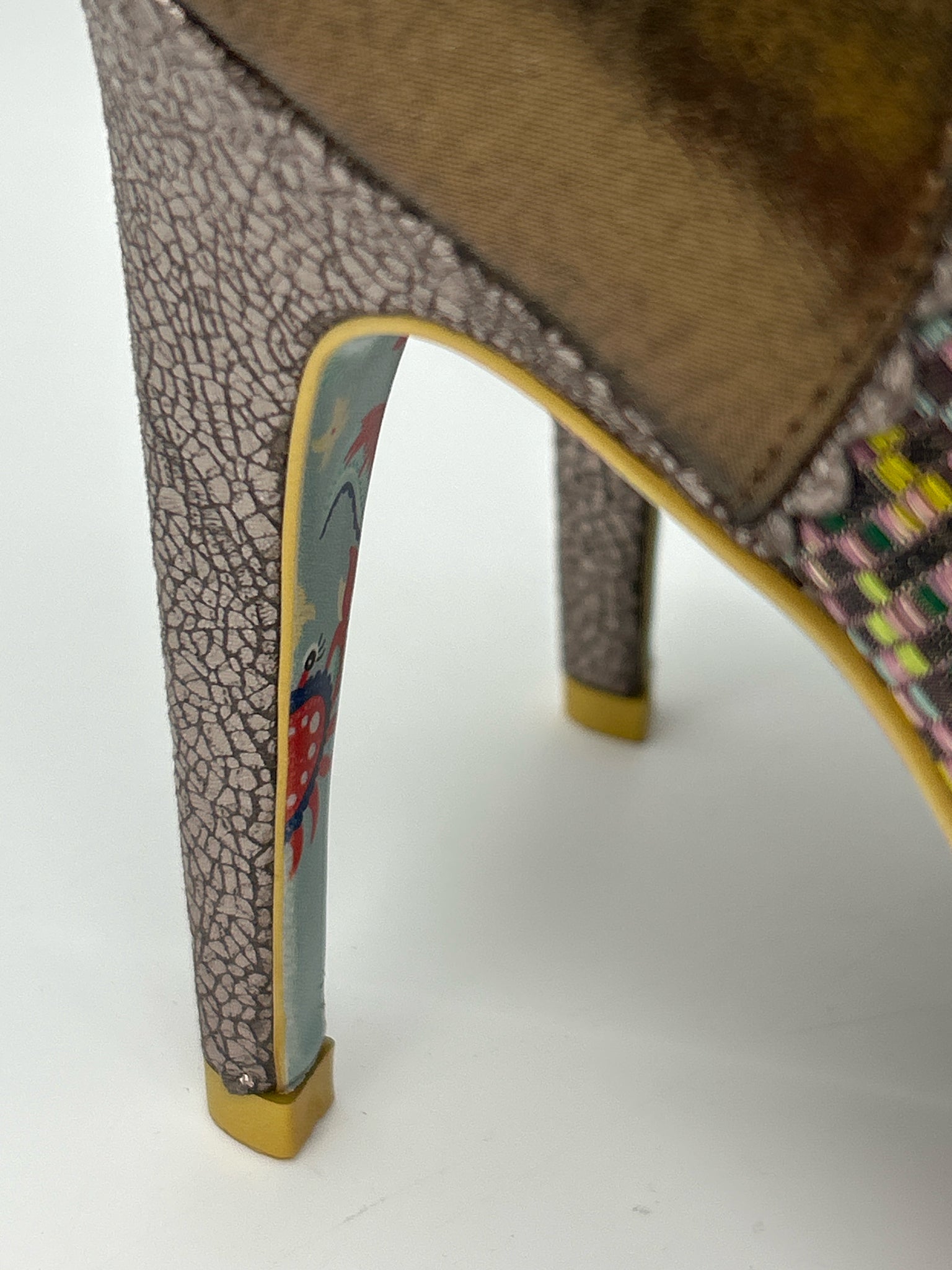 IRREGULAR CHOICE Size 10 Black Print Women Pumps