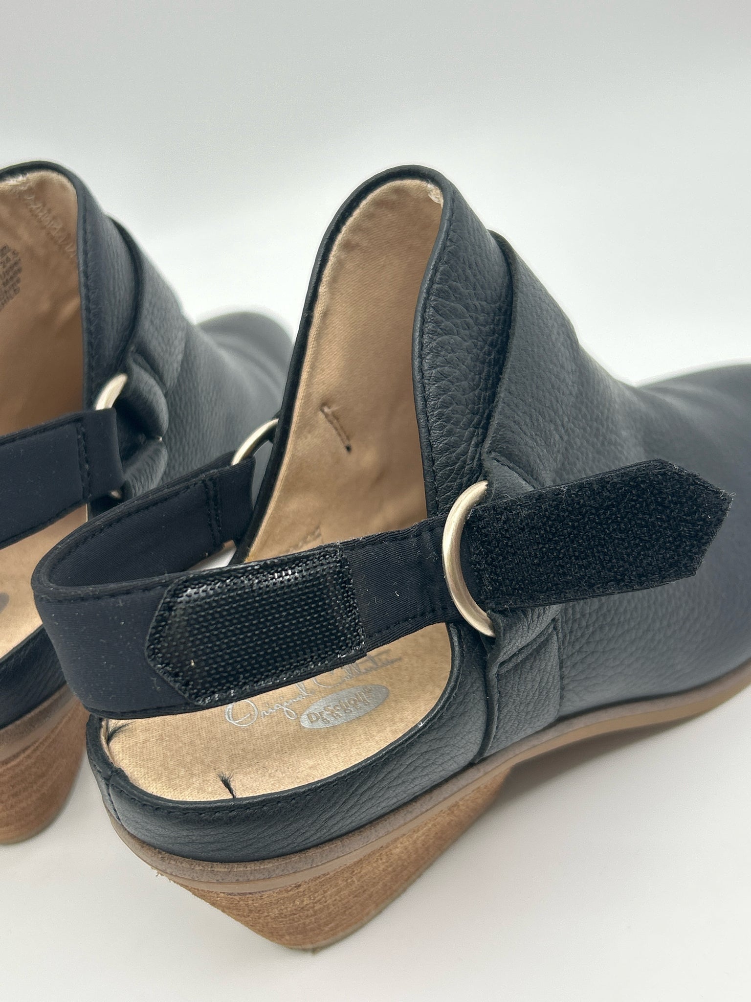 DR. SCHOLL'S Size 7.5M Black Women Shoes