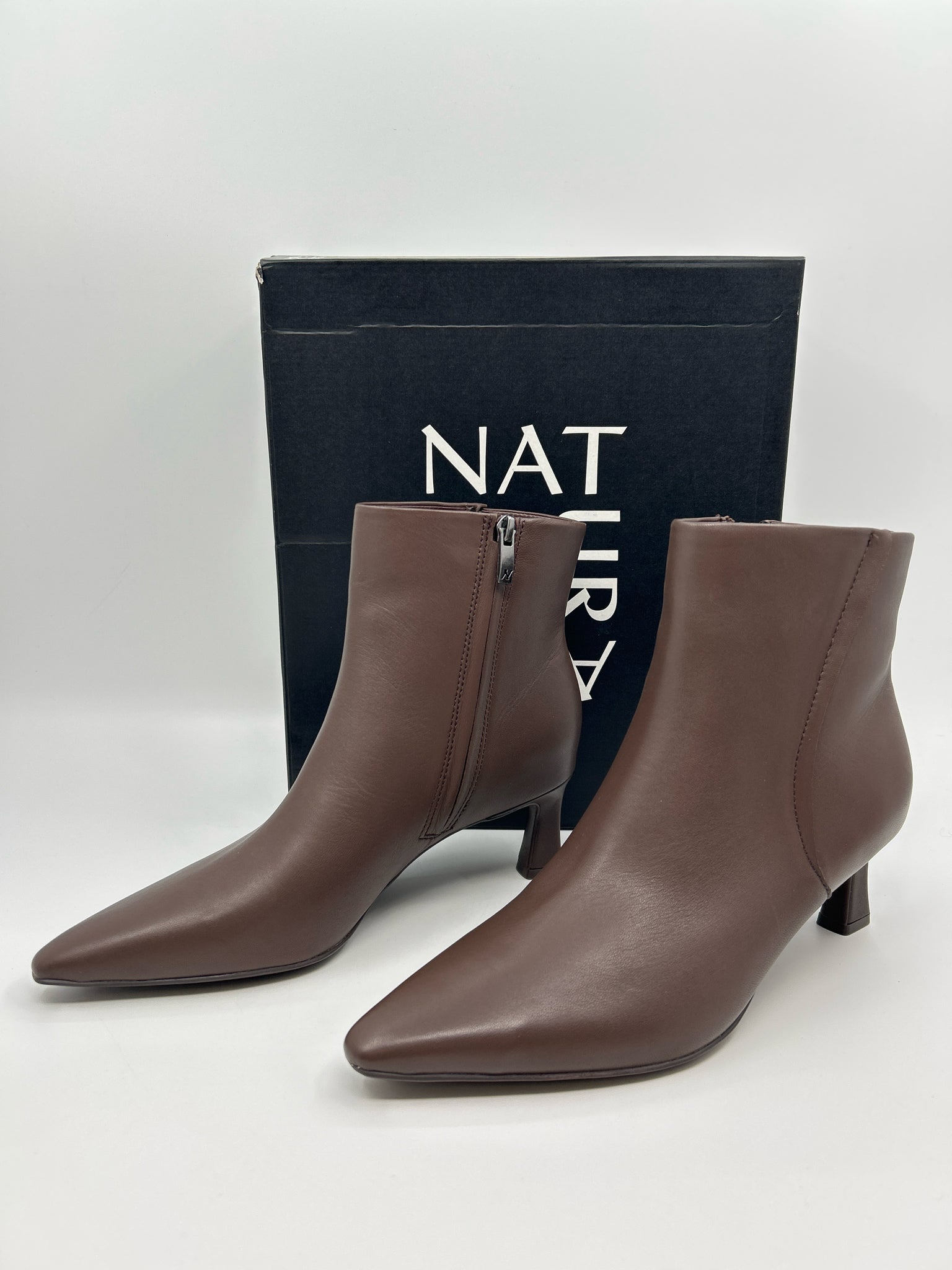 NATURALIZER Size 9.5M Brown Women Booties