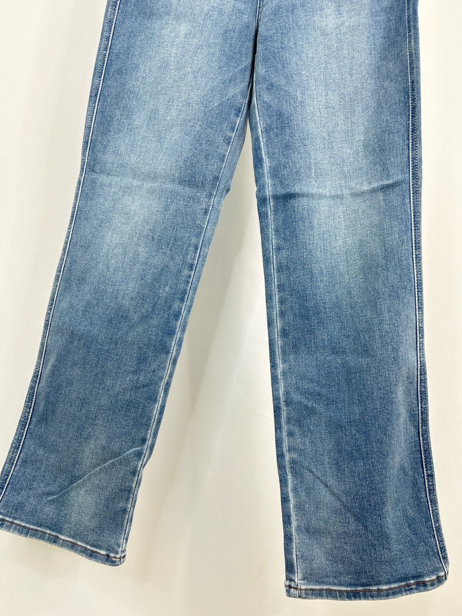 JUDY BLUE Size 13/31 LIGHT BLUE DENIM Women jeans