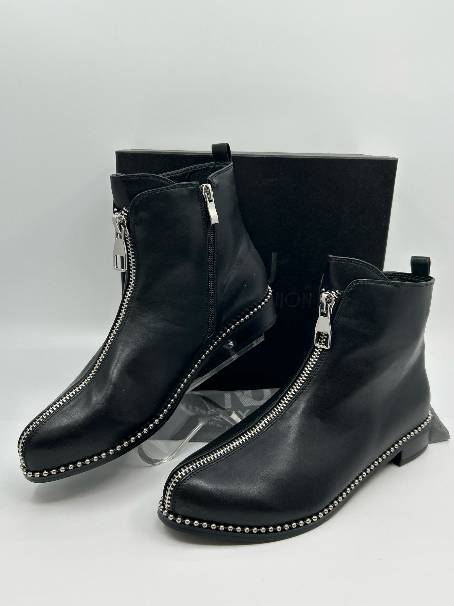 NU NINETY UNION Size 11 Black Women Booties