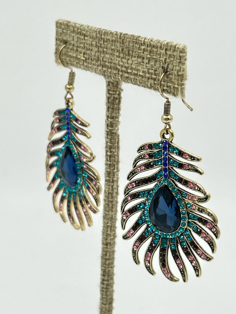 EYE CANDY Size One Size Gold and Blue Earrings