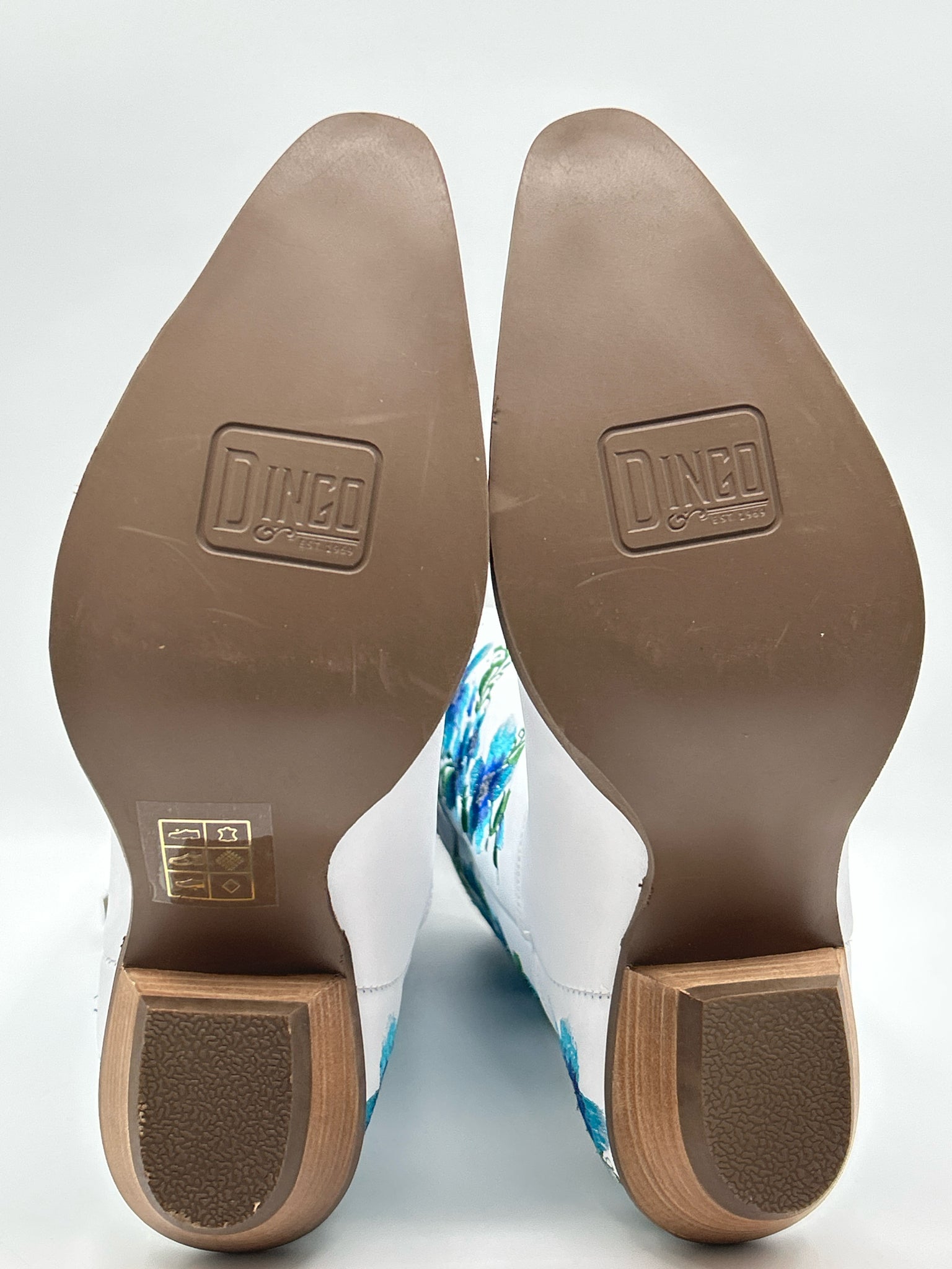 DINGO Size 7.5M White and Blue Women Boots NIB