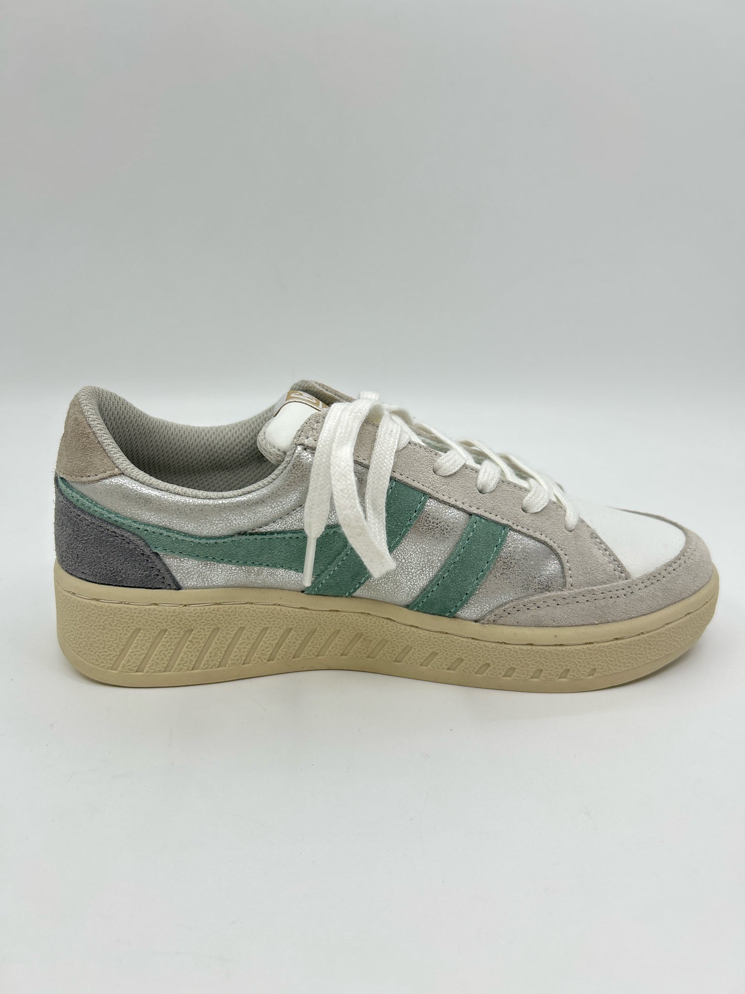 GOLA Size 6 Grey and Silver Women Sneakers
