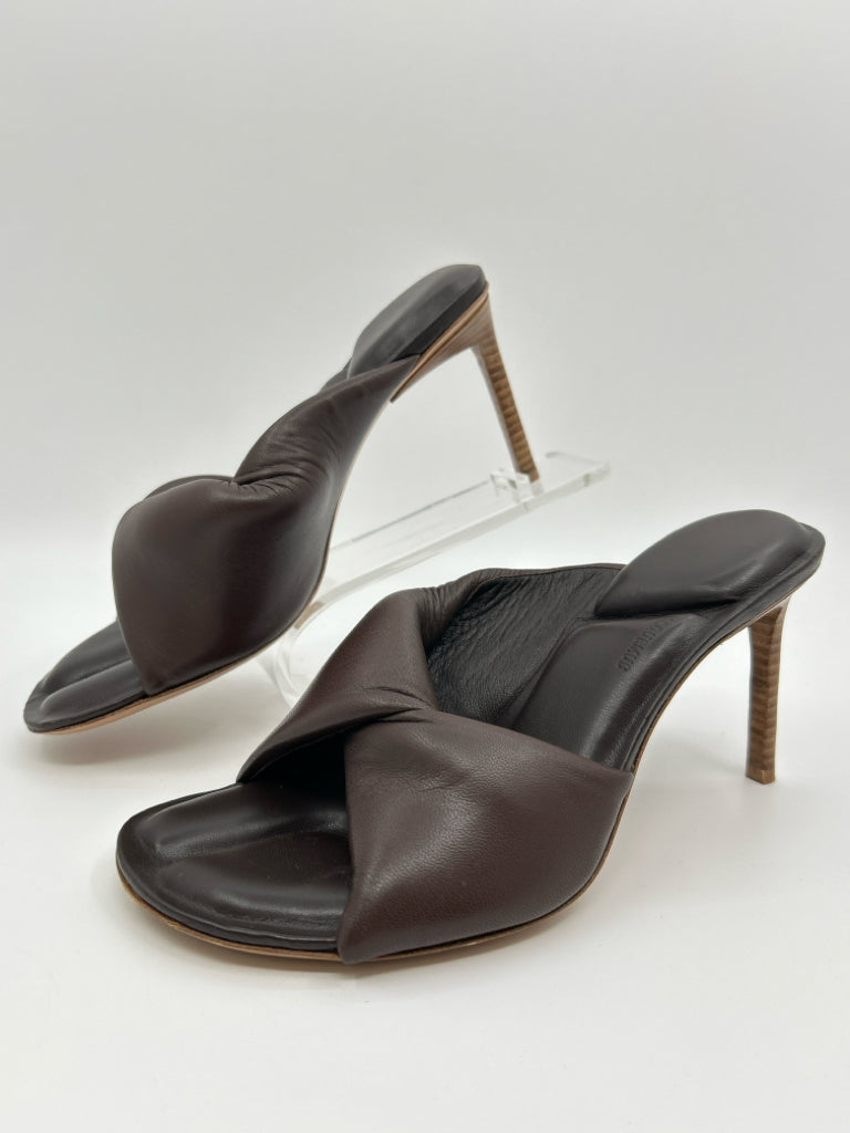 JACQUEMUS Women Size 37 Brown Sandal