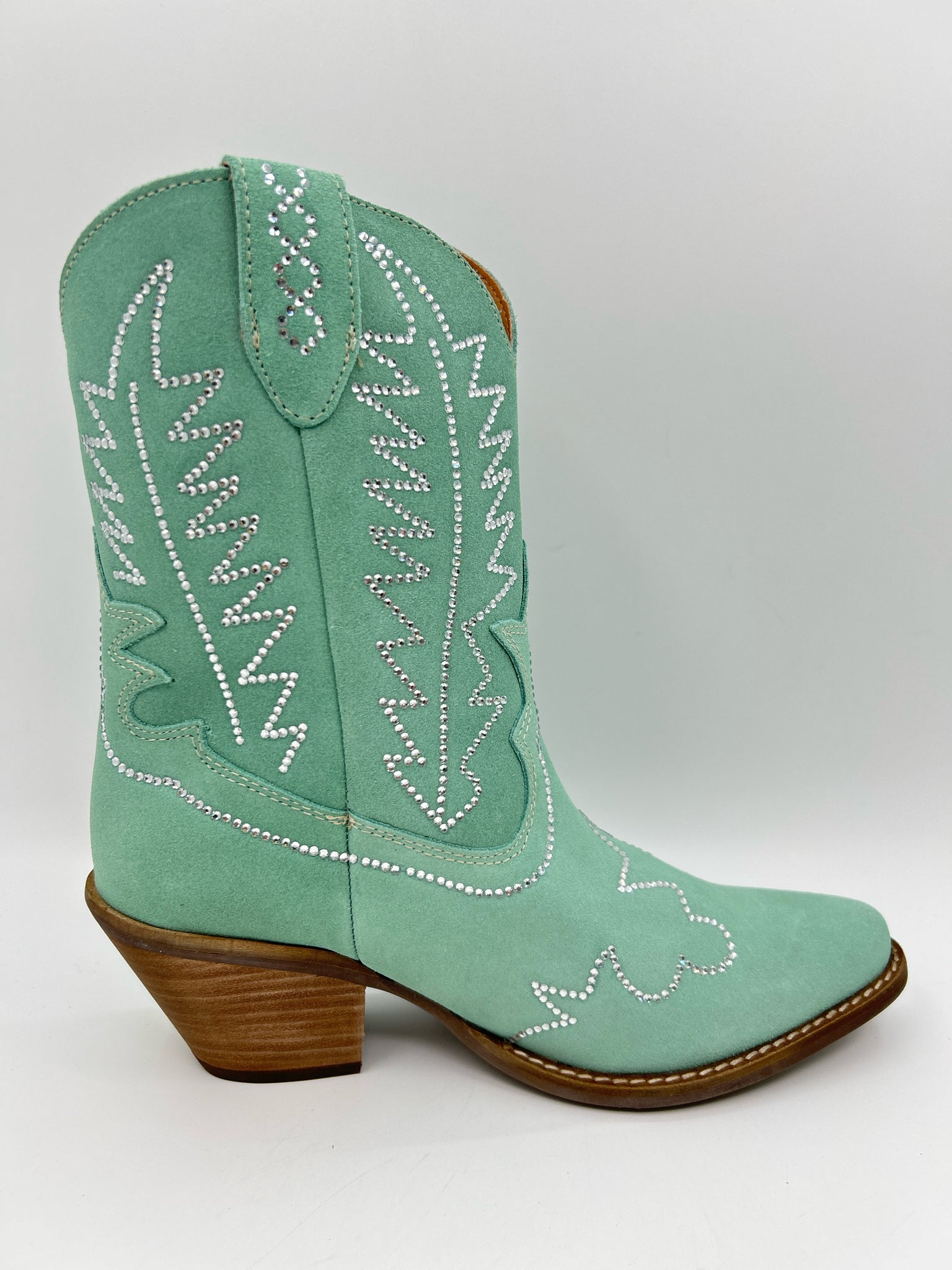 DINGO Size 8.5M MINT Women Boots