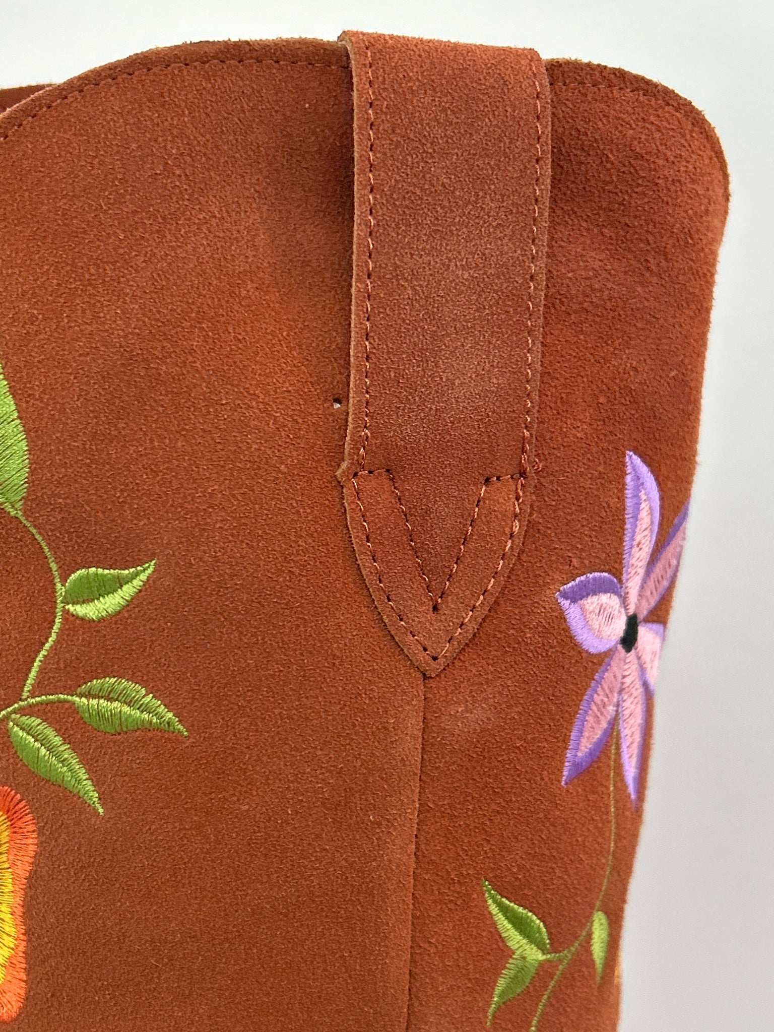 DINGO Size 8.5M RUST Women Boots