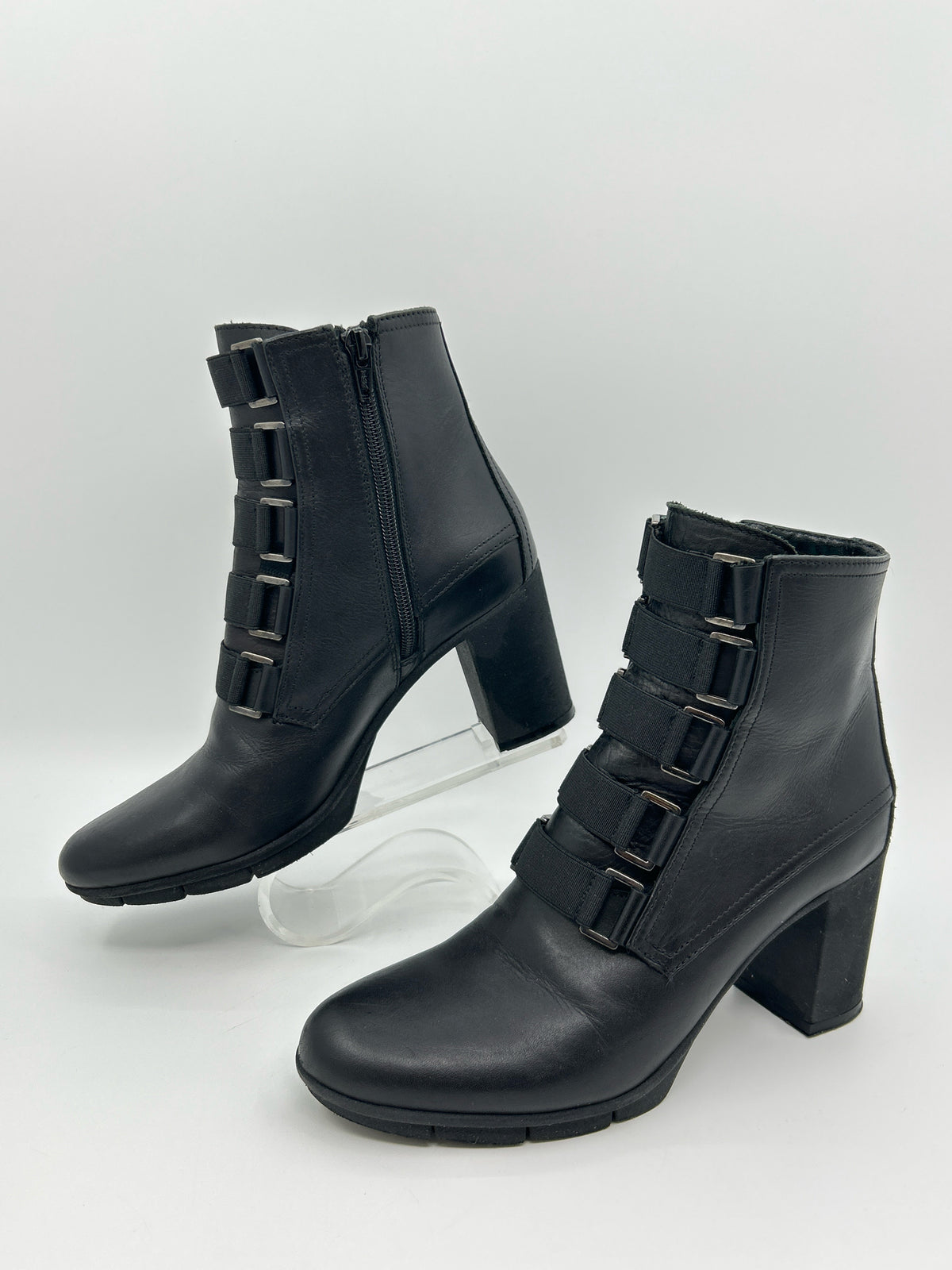 THE FLEXX Size 8 Black Women Booties
