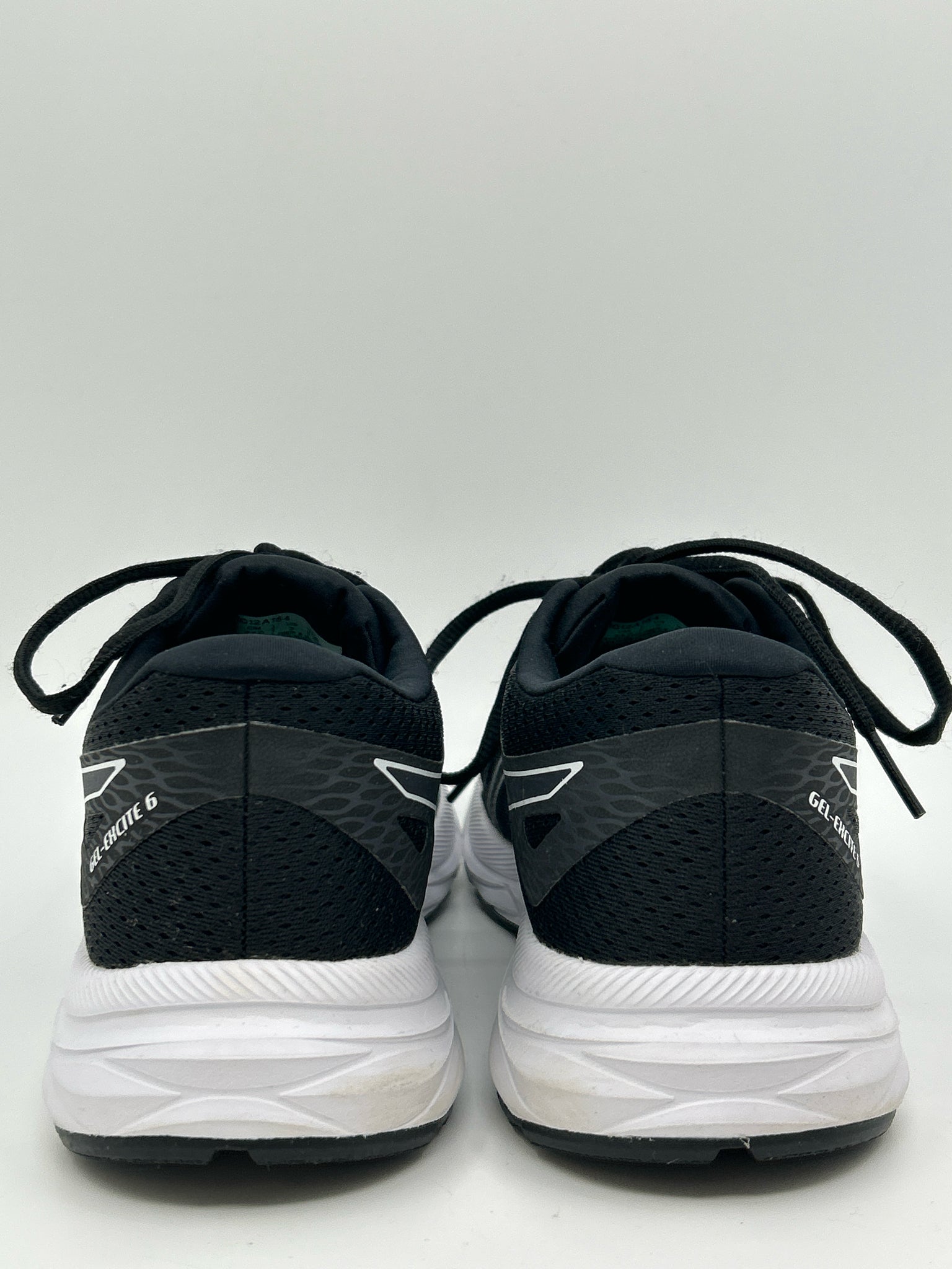 ASICS Size 7 Black Women Sneakers