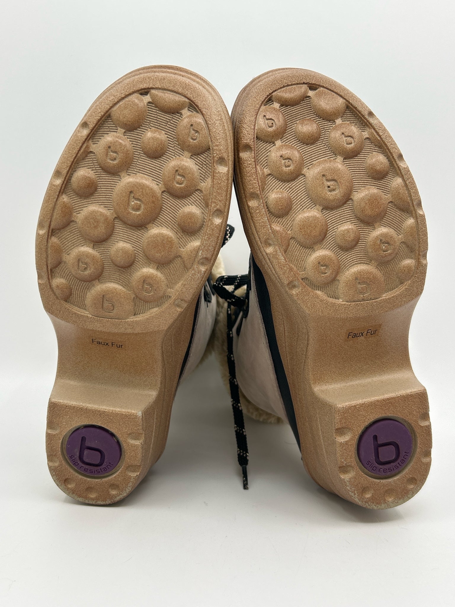 Bionica Size 7.5M CREAM AND BLACK Women Boots