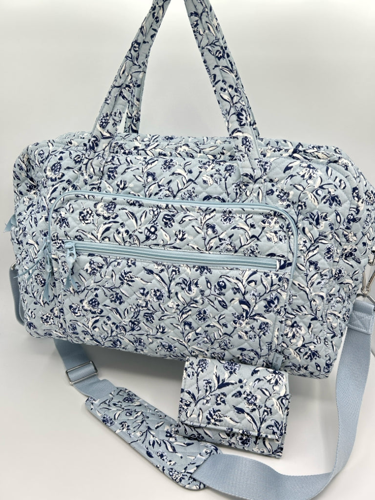 VERA BRADLEY Blue Floral Tote Duffle Set