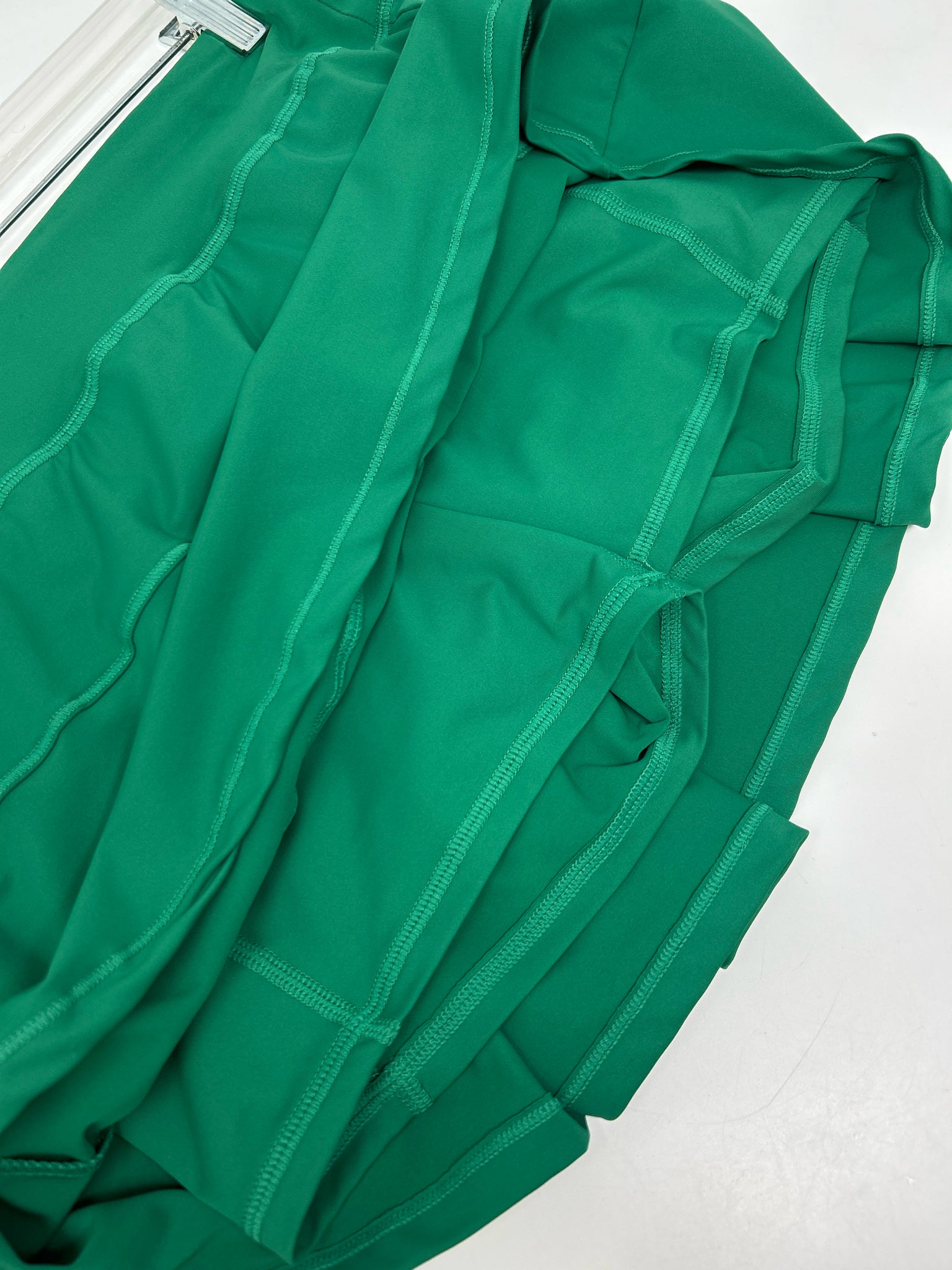LULULEMON Size 6 Green Women Skort
