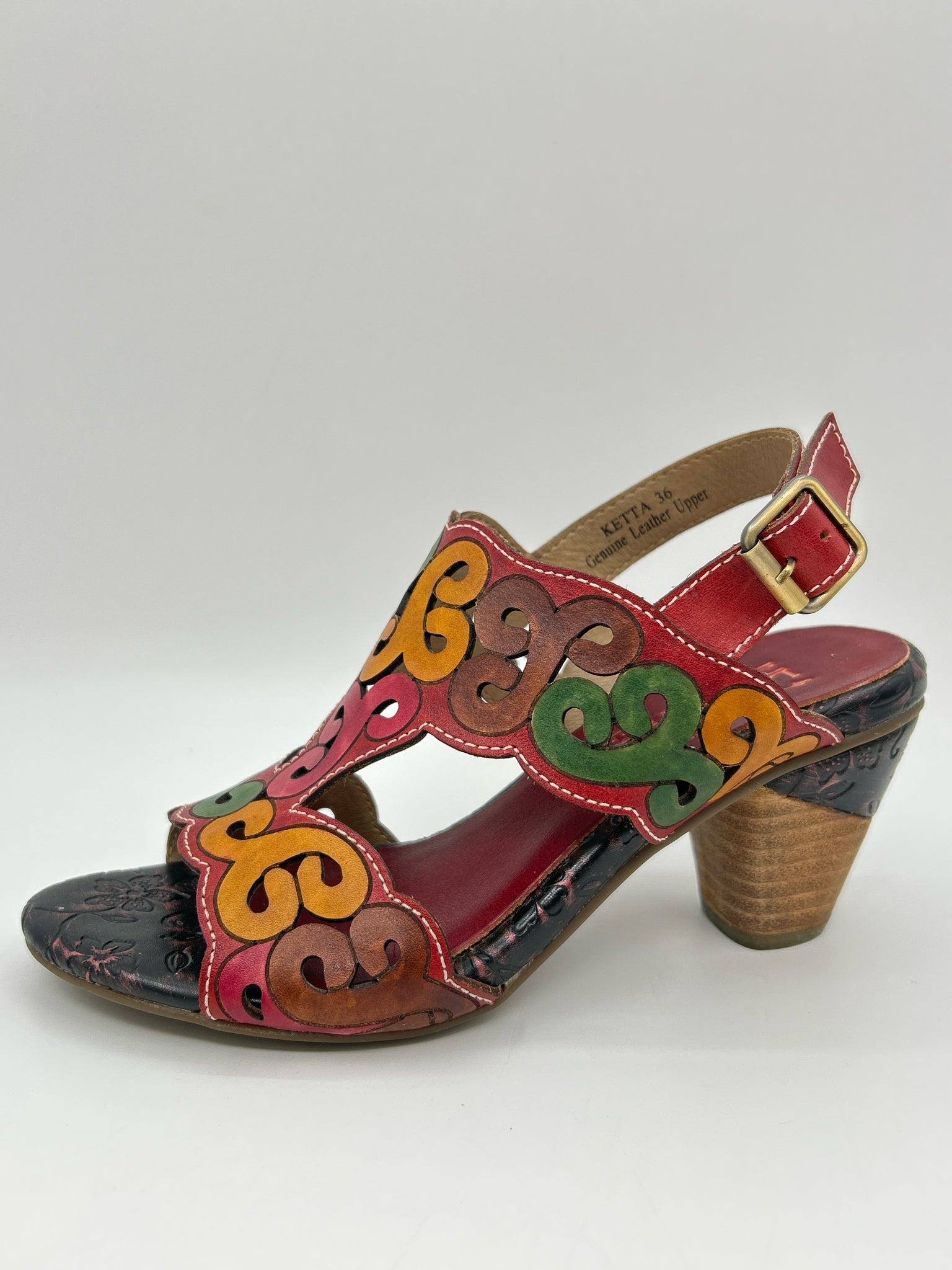 L'ARTISTE Size 5.5/6 Red and orange Women Sandal