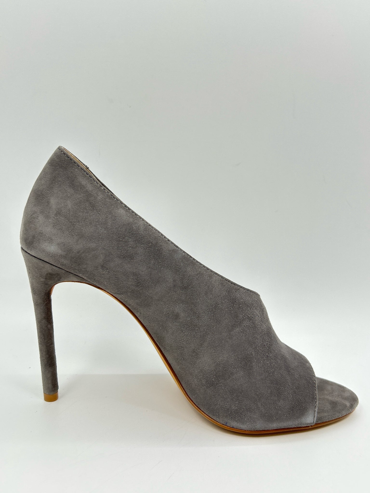 VINCE CAMUTO Size 8.5M Grey Women Pumps