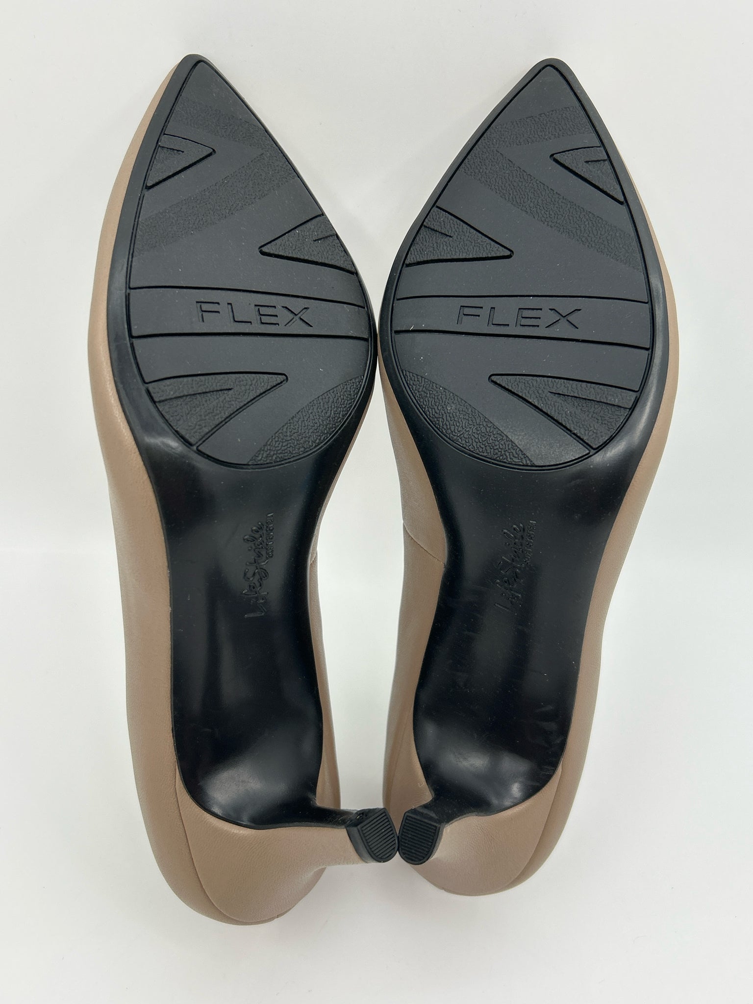 LIFE STRIDE Size 8.5M Taupe Women Pumps NIB