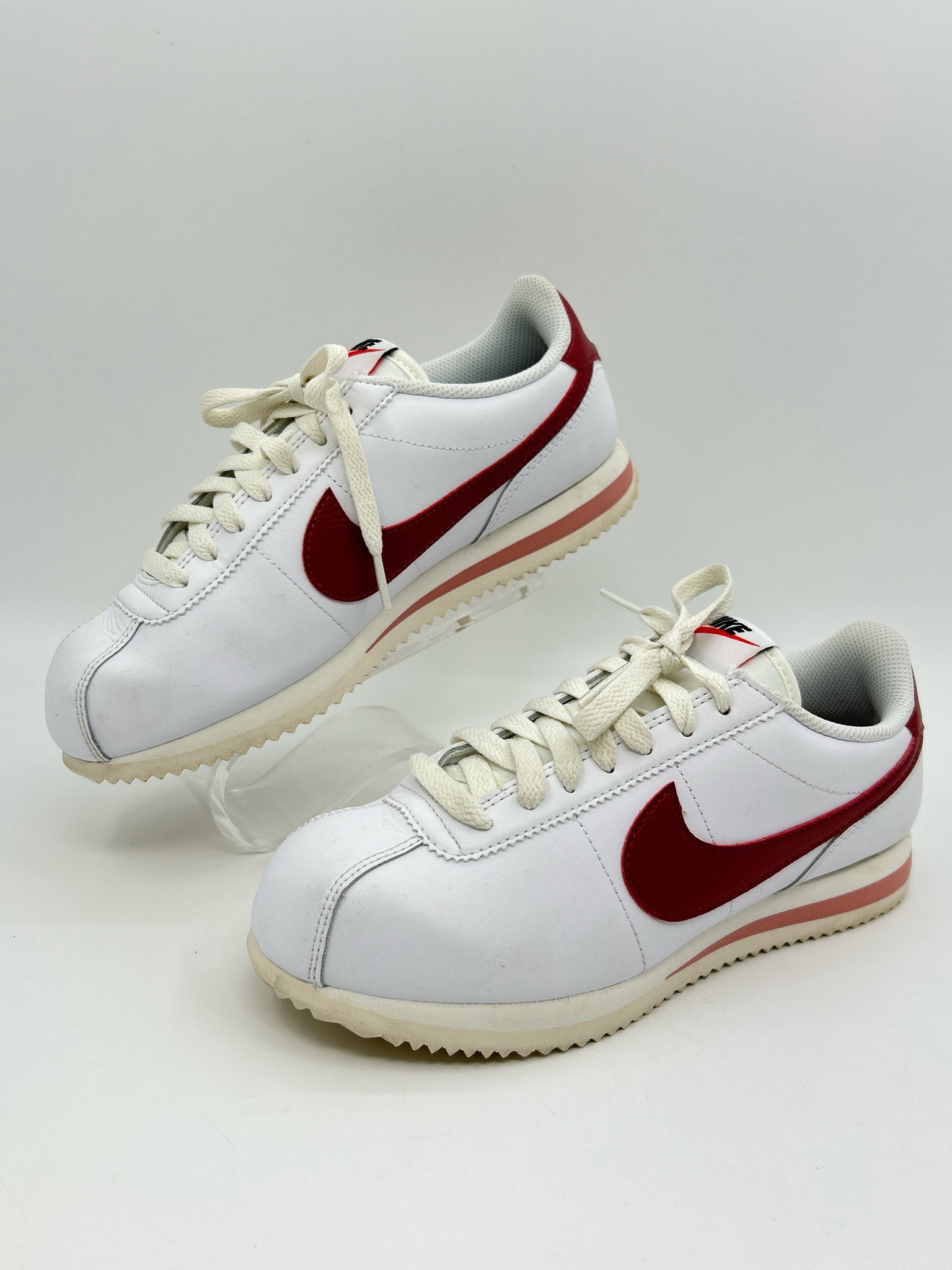 NIKE Size 7 White Women Sneakers