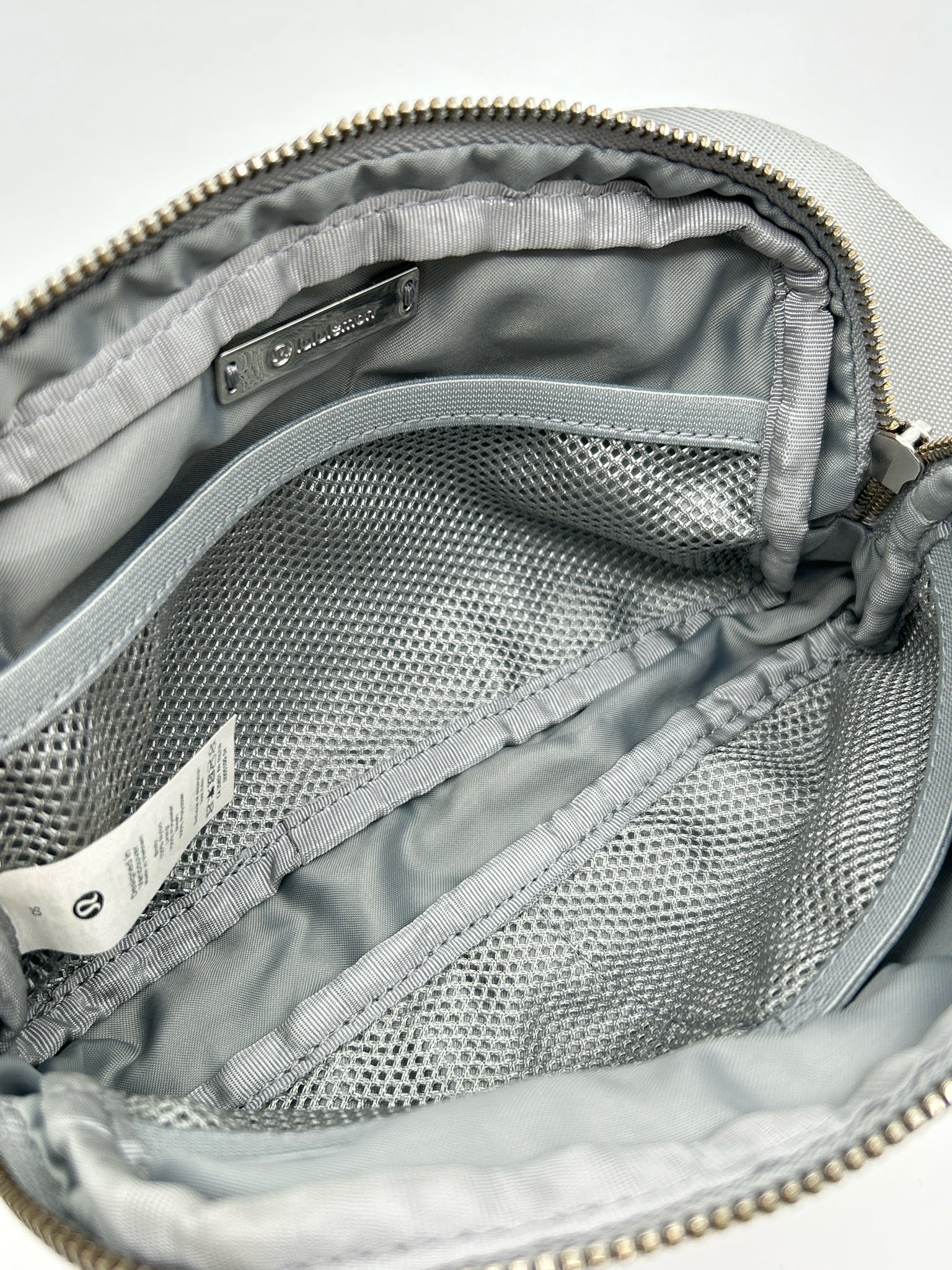 LULULEMON Gray Women Purse