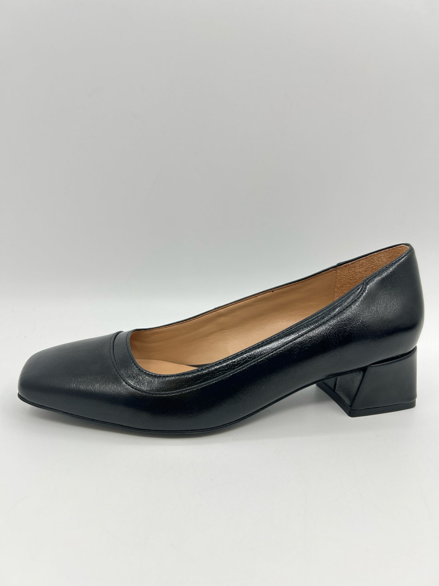 NATURALIZER Size 8W Black Women Pumps