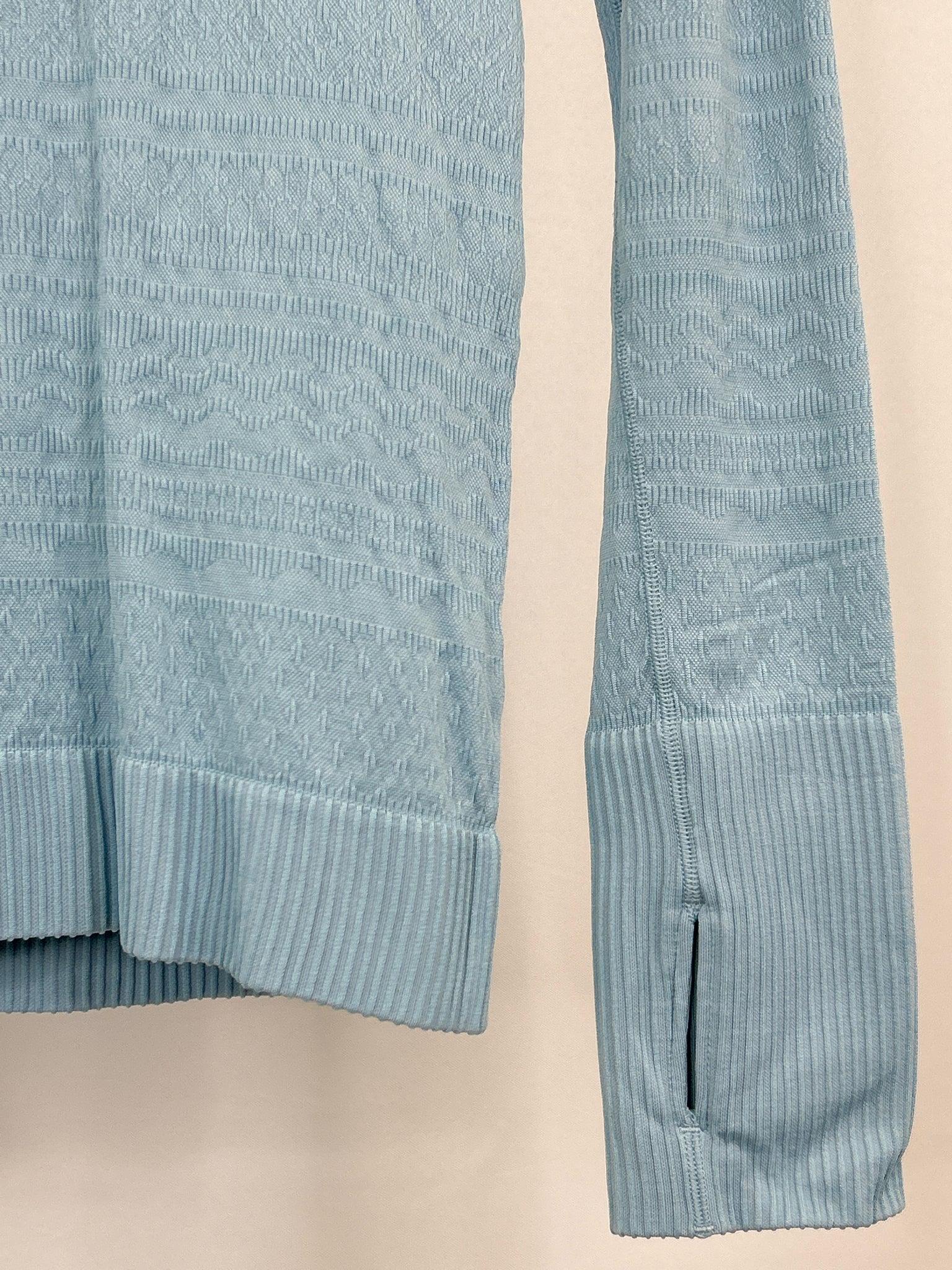 LULULEMON Size 8 Blue Women T-shirt
