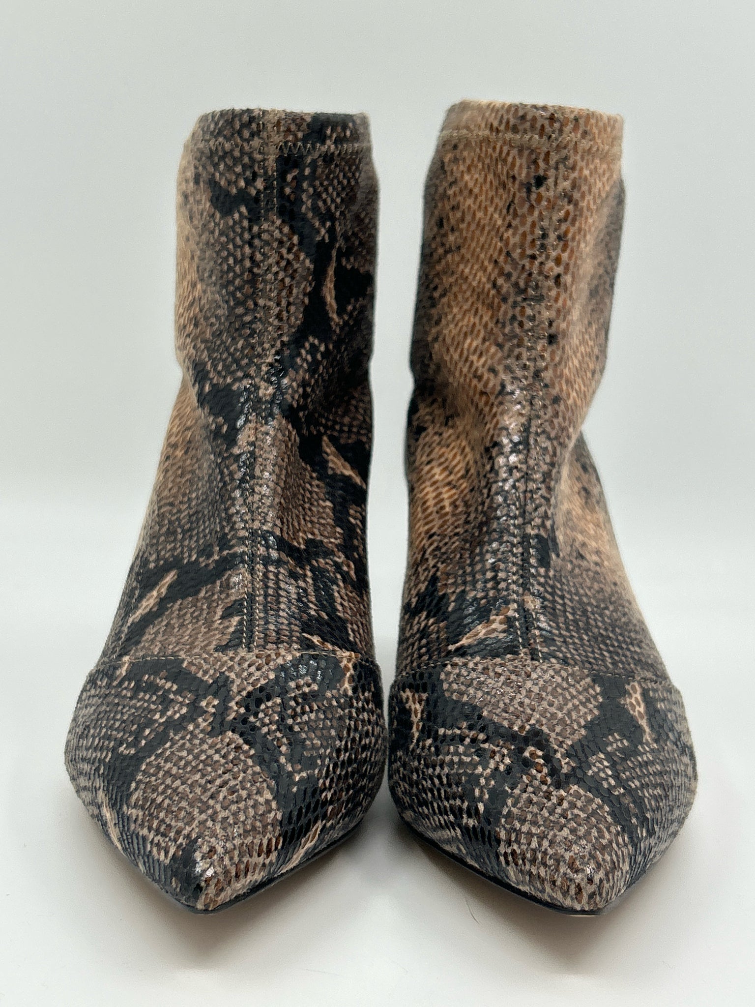 CHARLES DAVID Size 7.5M Brown Print Women Booties