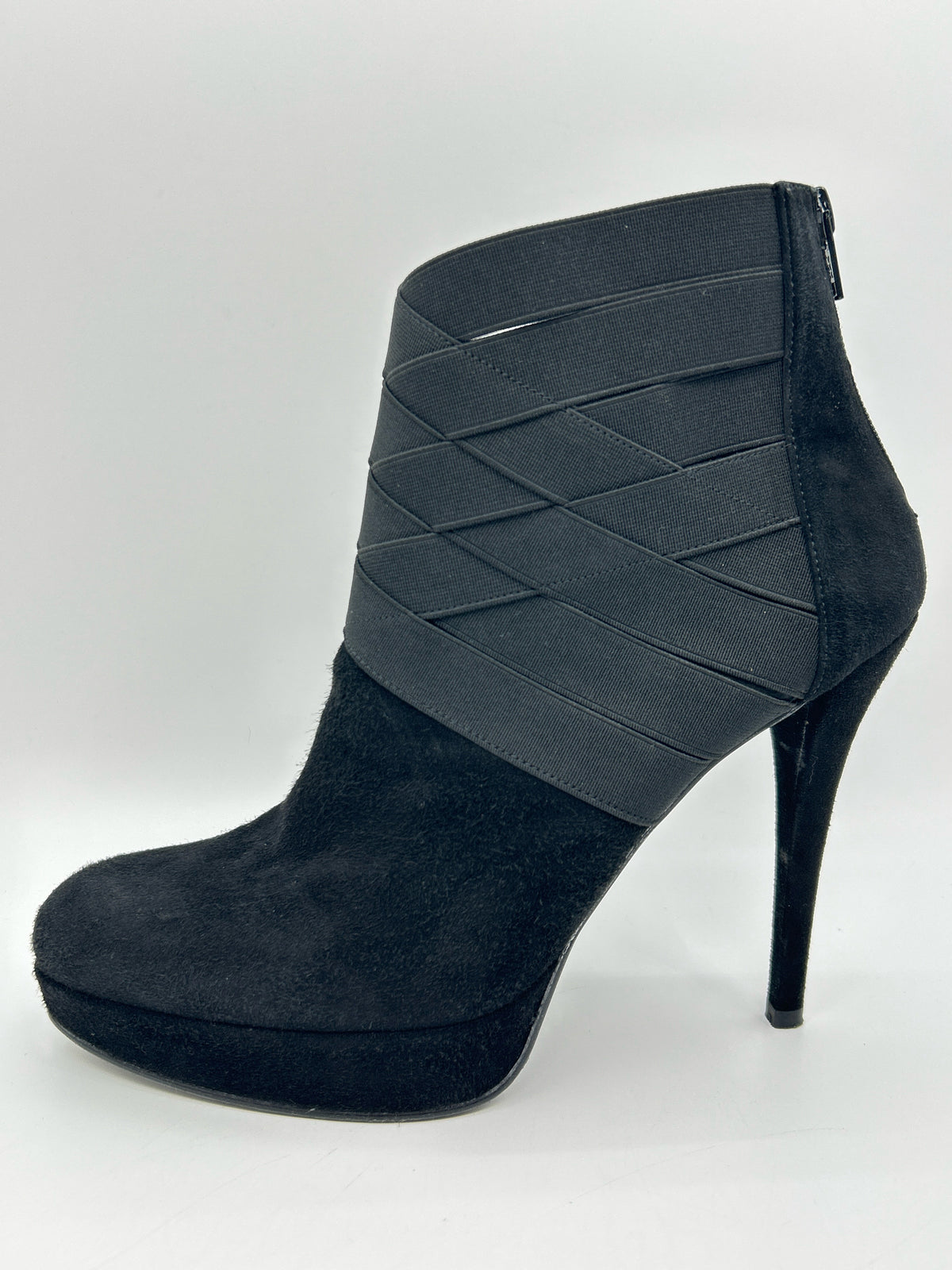 STUART WEITZMAN Size 9M Black Women Booties