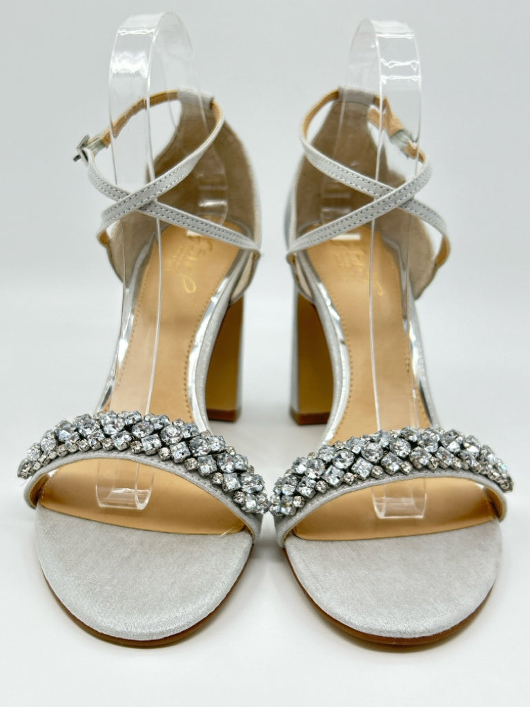 BADGLEY MISCHKA Size 10 Silver Women's Pumps NIB