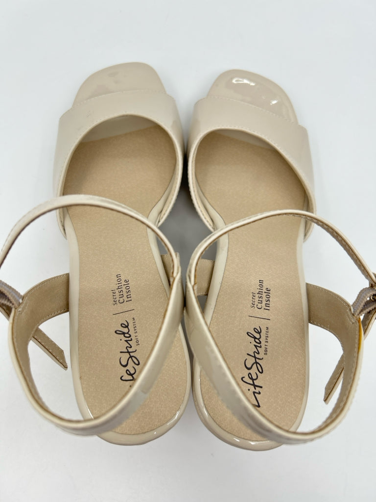LIFESTRIDE Size 10M Ivory Women's Sandal