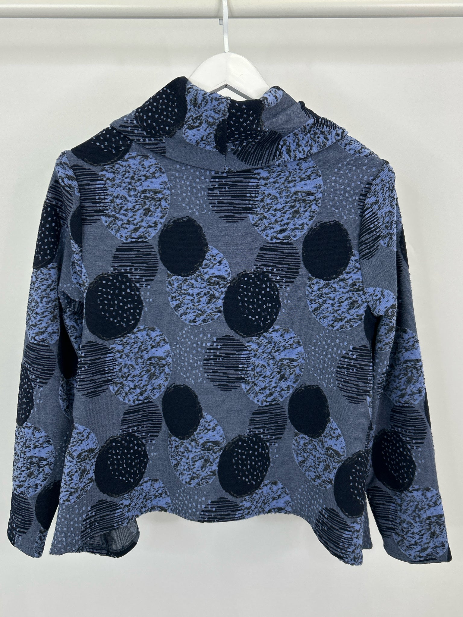 OLIVIA BY HABITAT CLOTHES Size S Navy Print Women Top NWT
