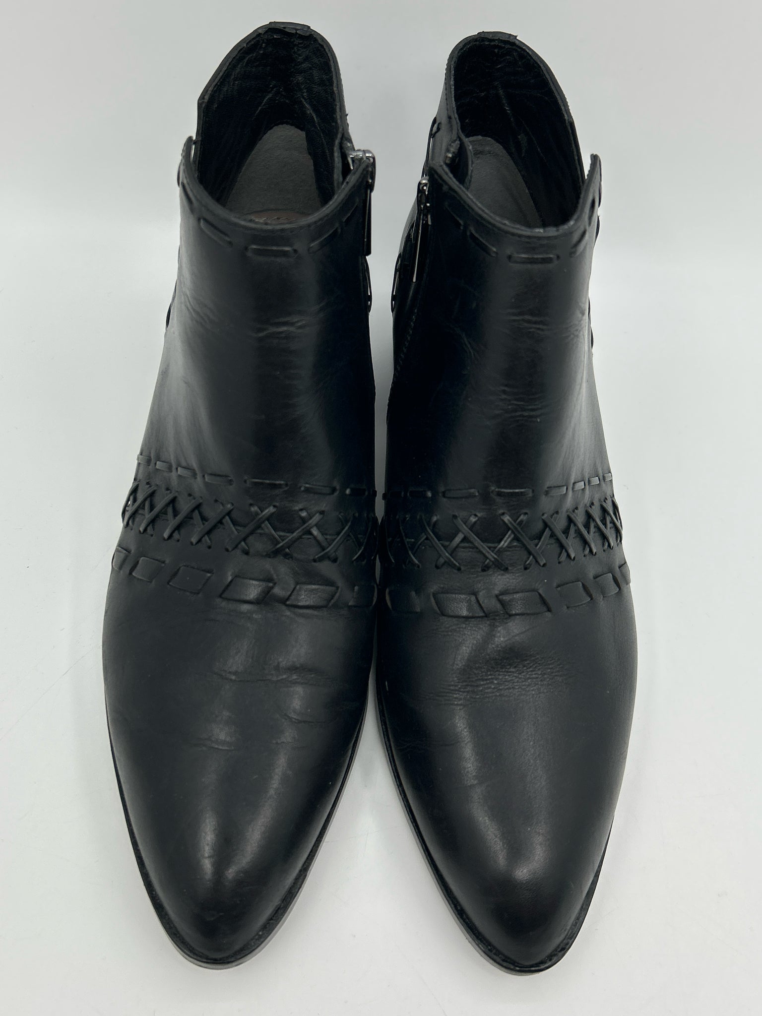 DONALD PLINER Size 8M Black Women Booties