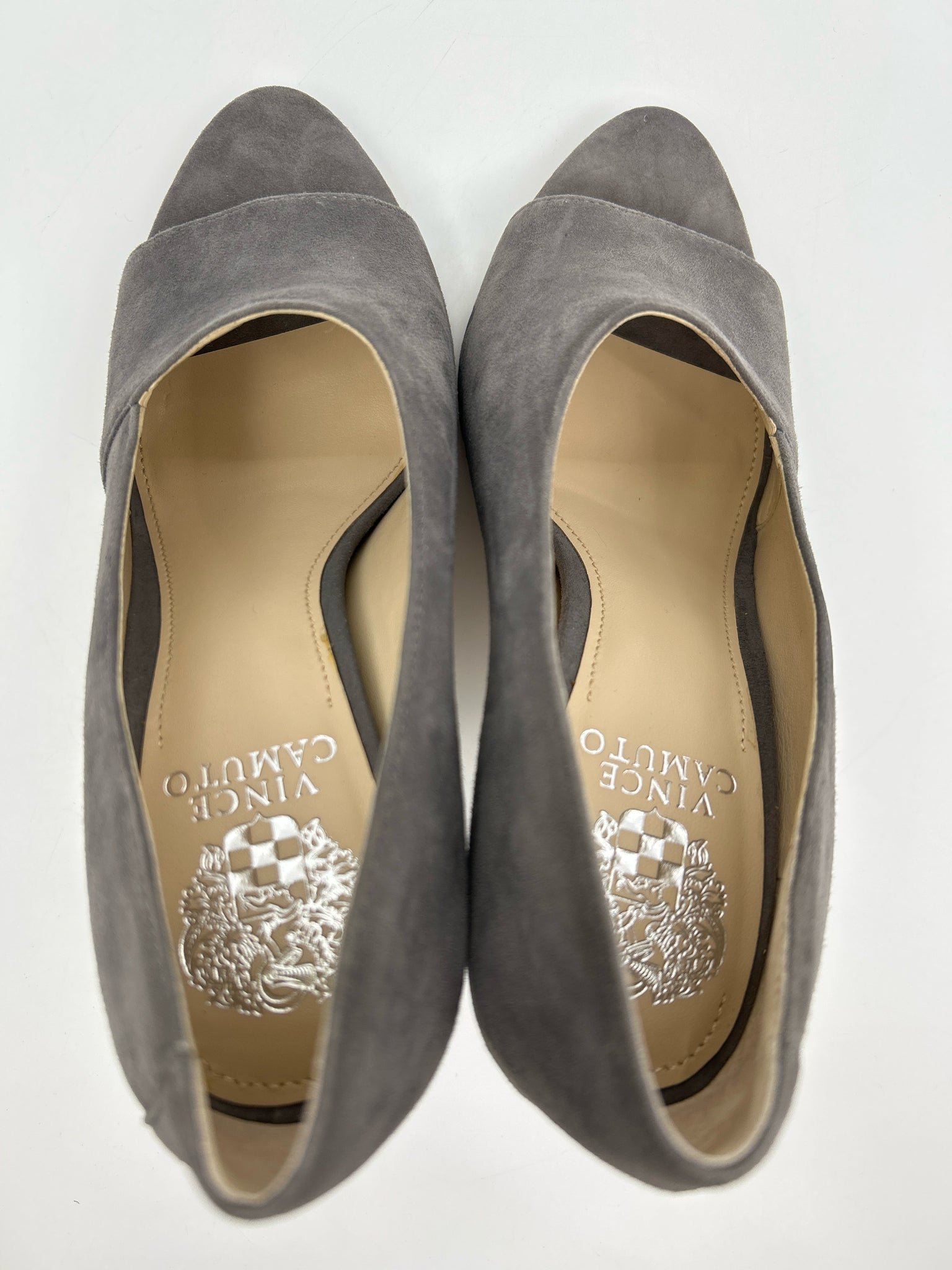VINCE CAMUTO Size 8.5M Grey Women Pumps