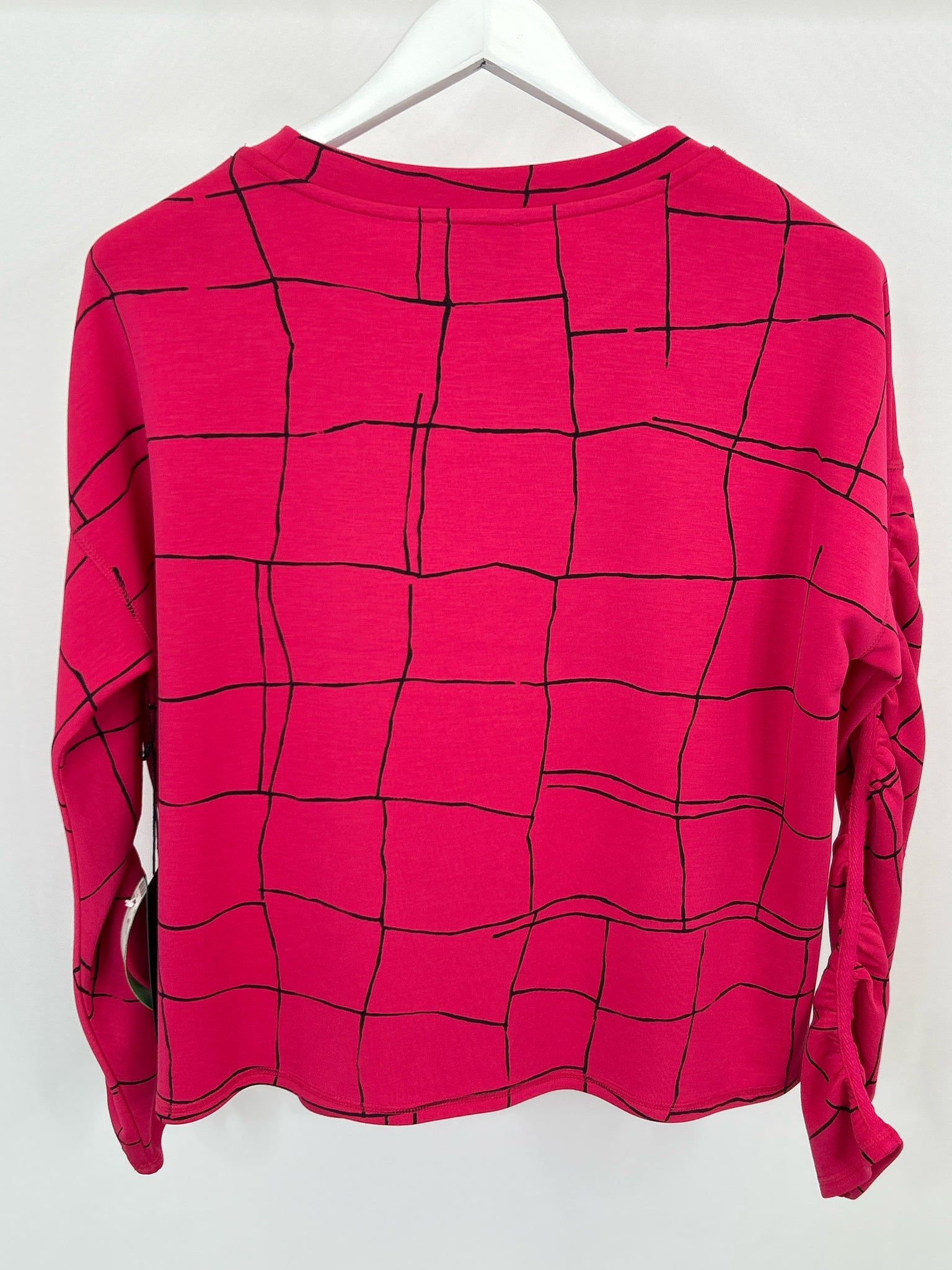 OLIVIA BY HABITAT CLOTHES Size S Magenta and Black Women Pullover