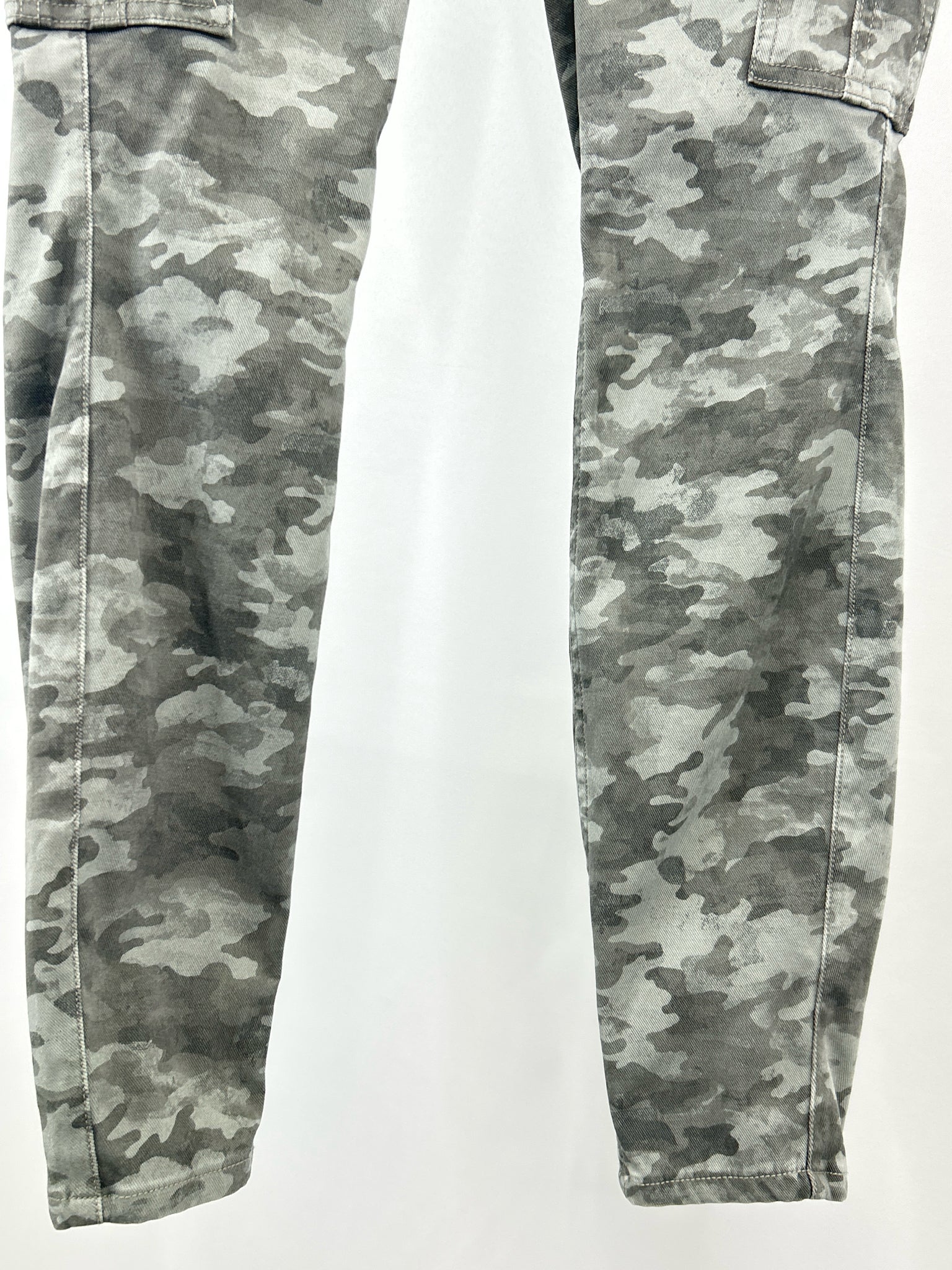 SPANX Size M Green Camo Women Pants