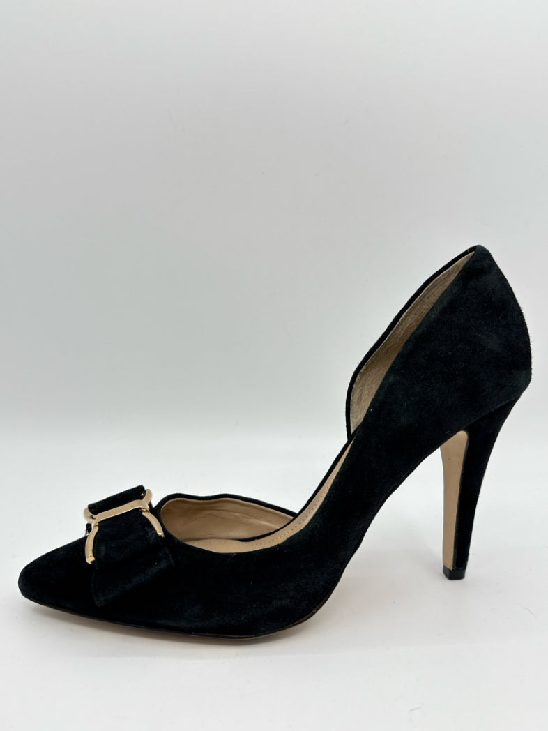 BCBGeneration Size 10 Black Pumps