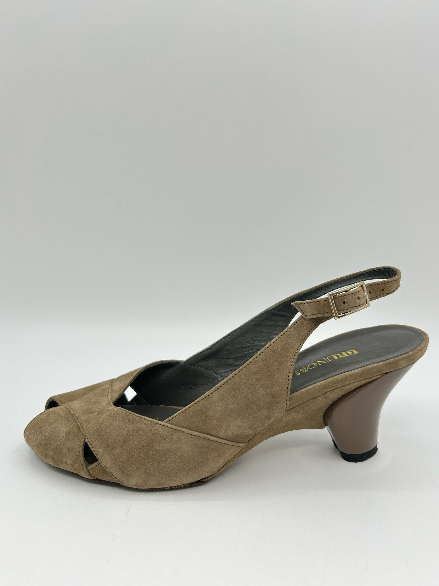BRUNO MAGLI Size 37.5 Taupe Women Pumps