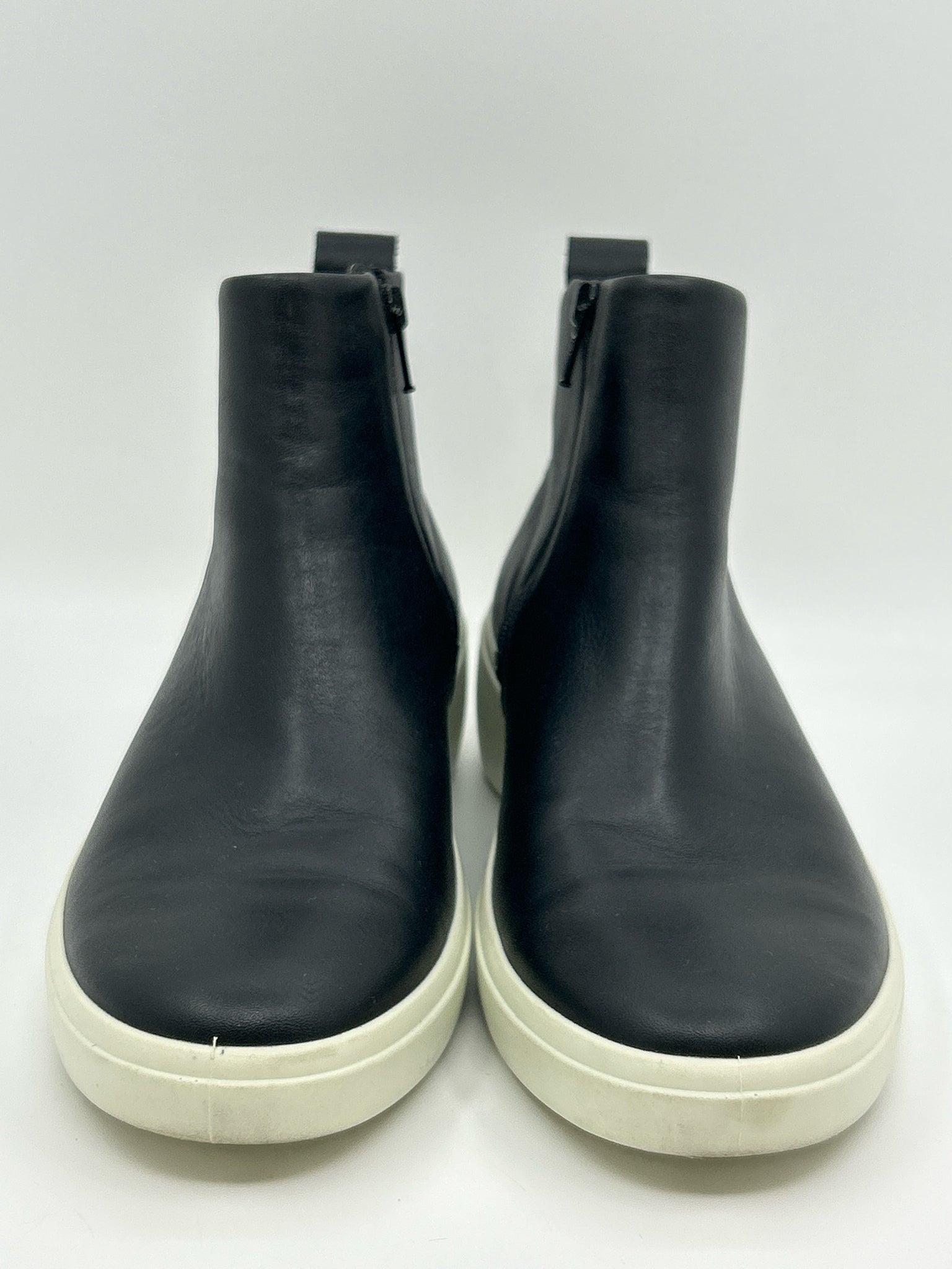 ECCO Size 39/8 Black Women Booties