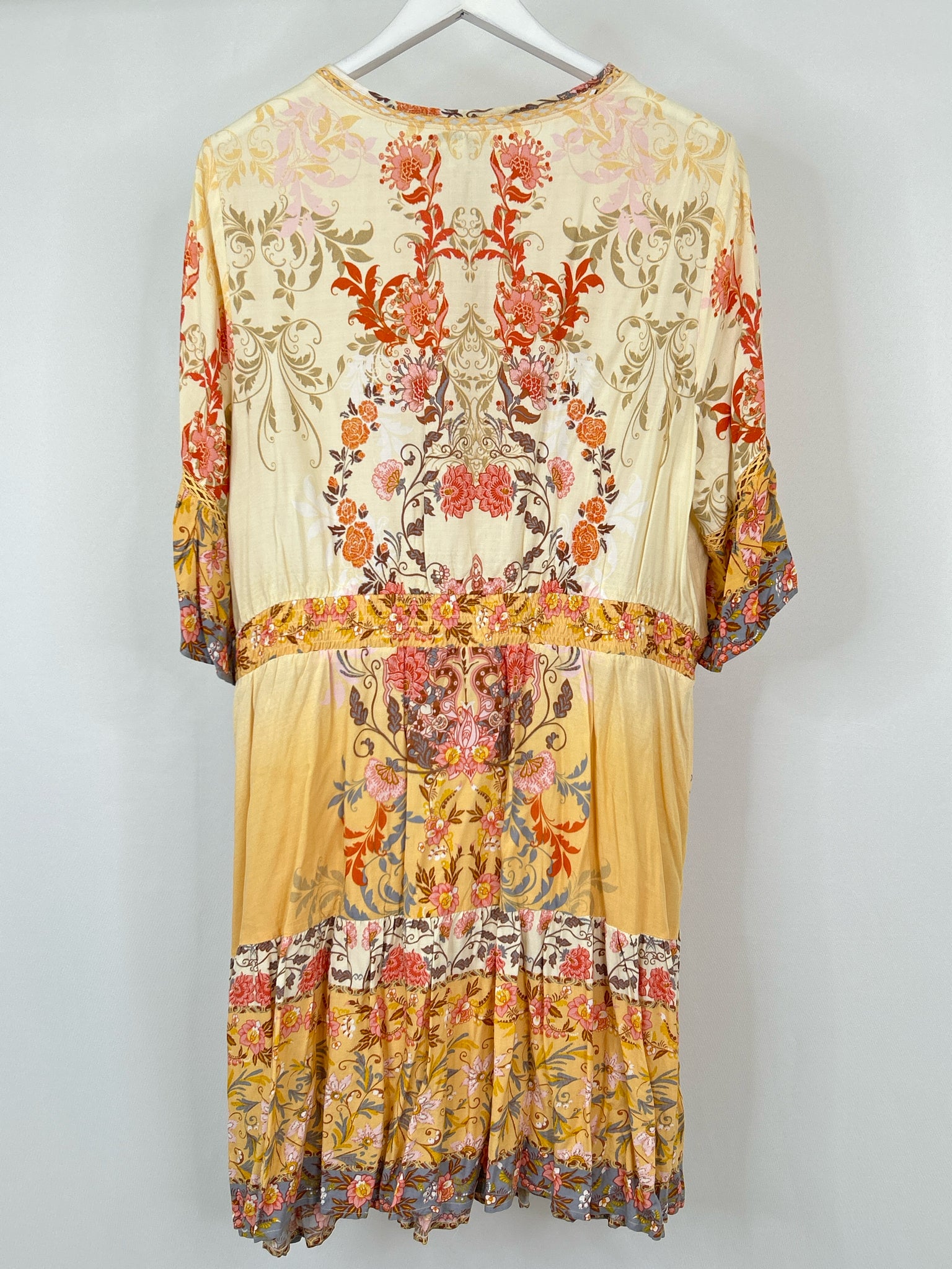 CITY CHIC Size M/18 Yellow Women Dress