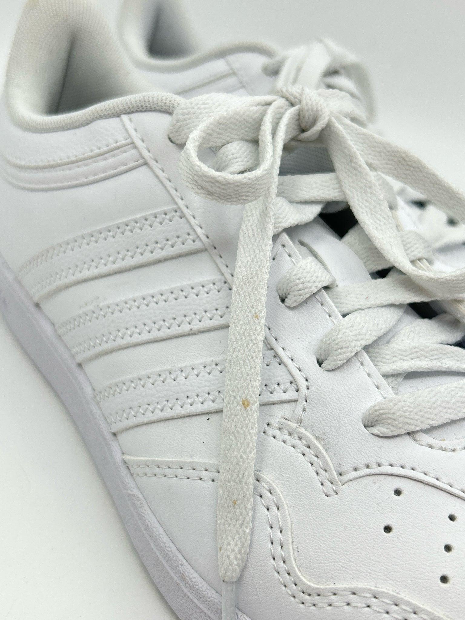 ADIDAS Size 7.5 White Women Sneakers