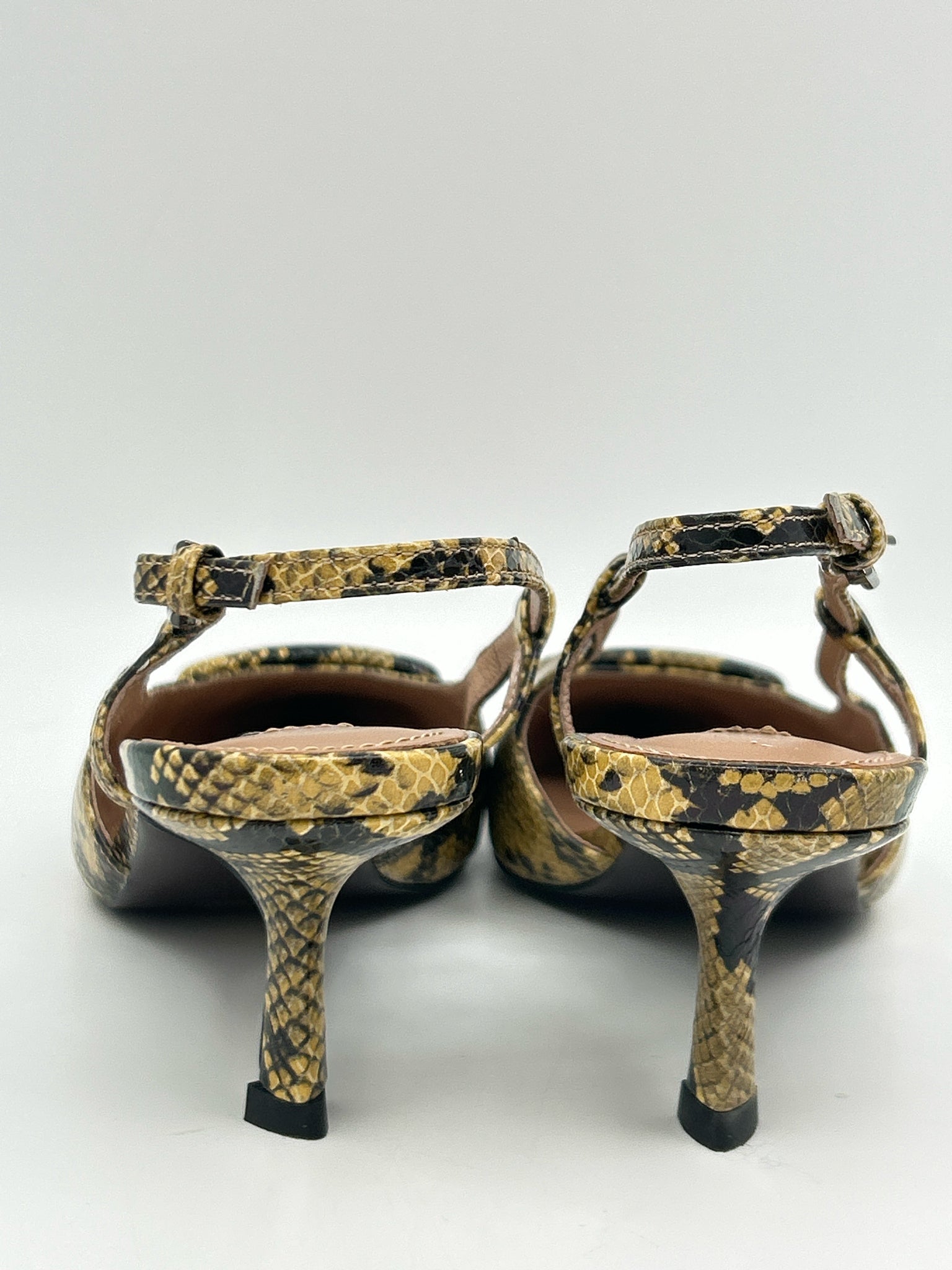 BIBI LOU Size 10 Beige and Black Women Pumps
