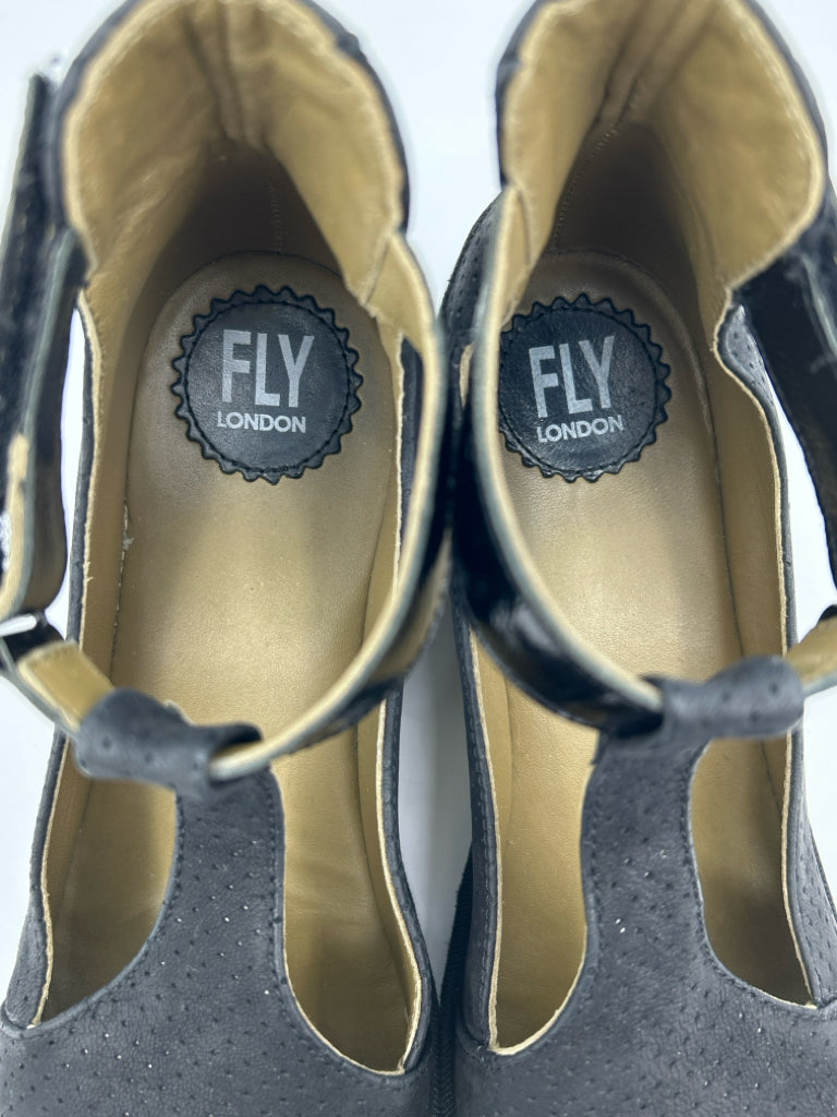 FLY LONDON Size 8/8.5 Black Shoes