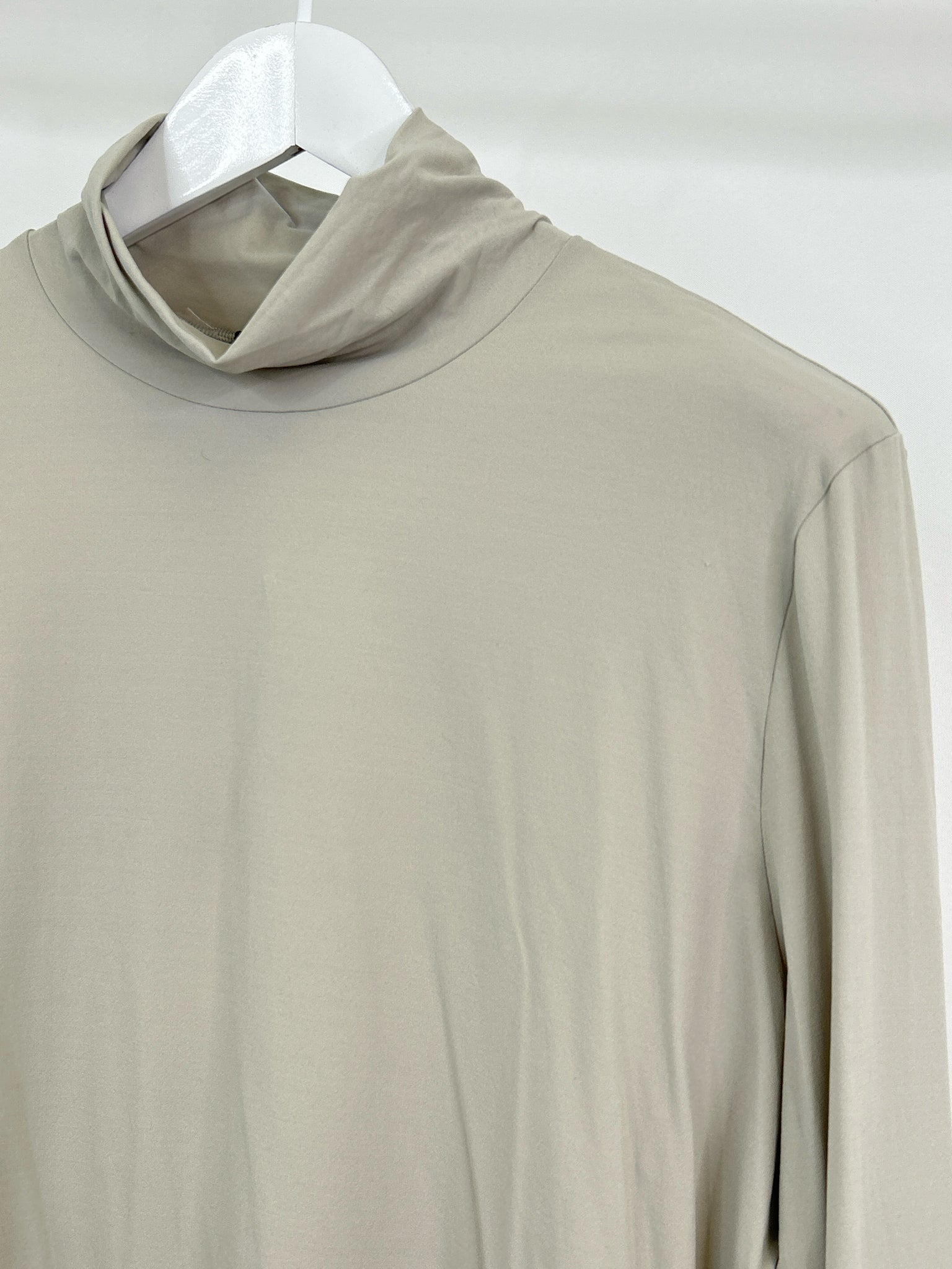 ST JOHN Size XL Platinum Women Turtleneck NWT