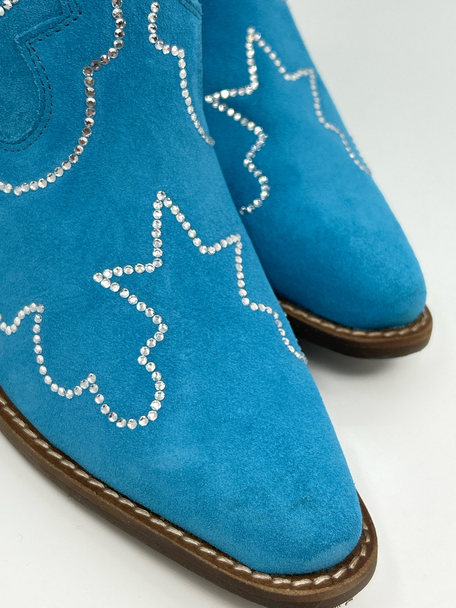 DINGO Size 7.5M Blue Women Boots