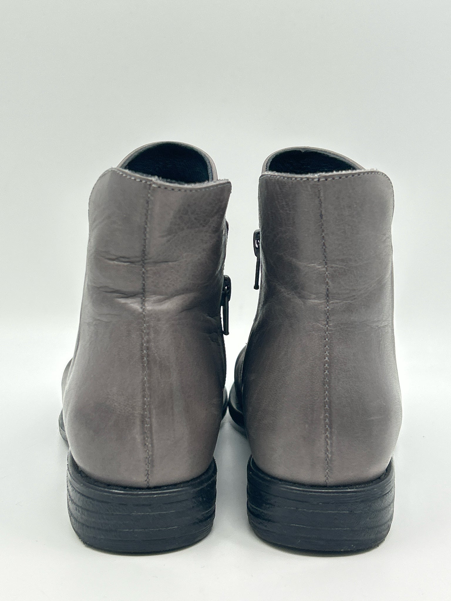 MIZ MOOZ Size 37 Dark Gray Women Booties